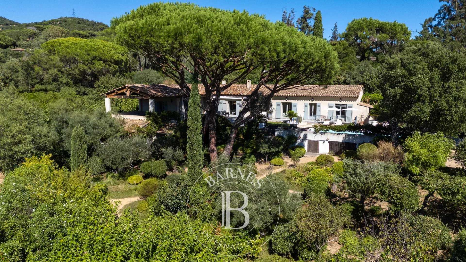 Grimaud  - Maison 8 Pi&egrave;ces 5 Chambres