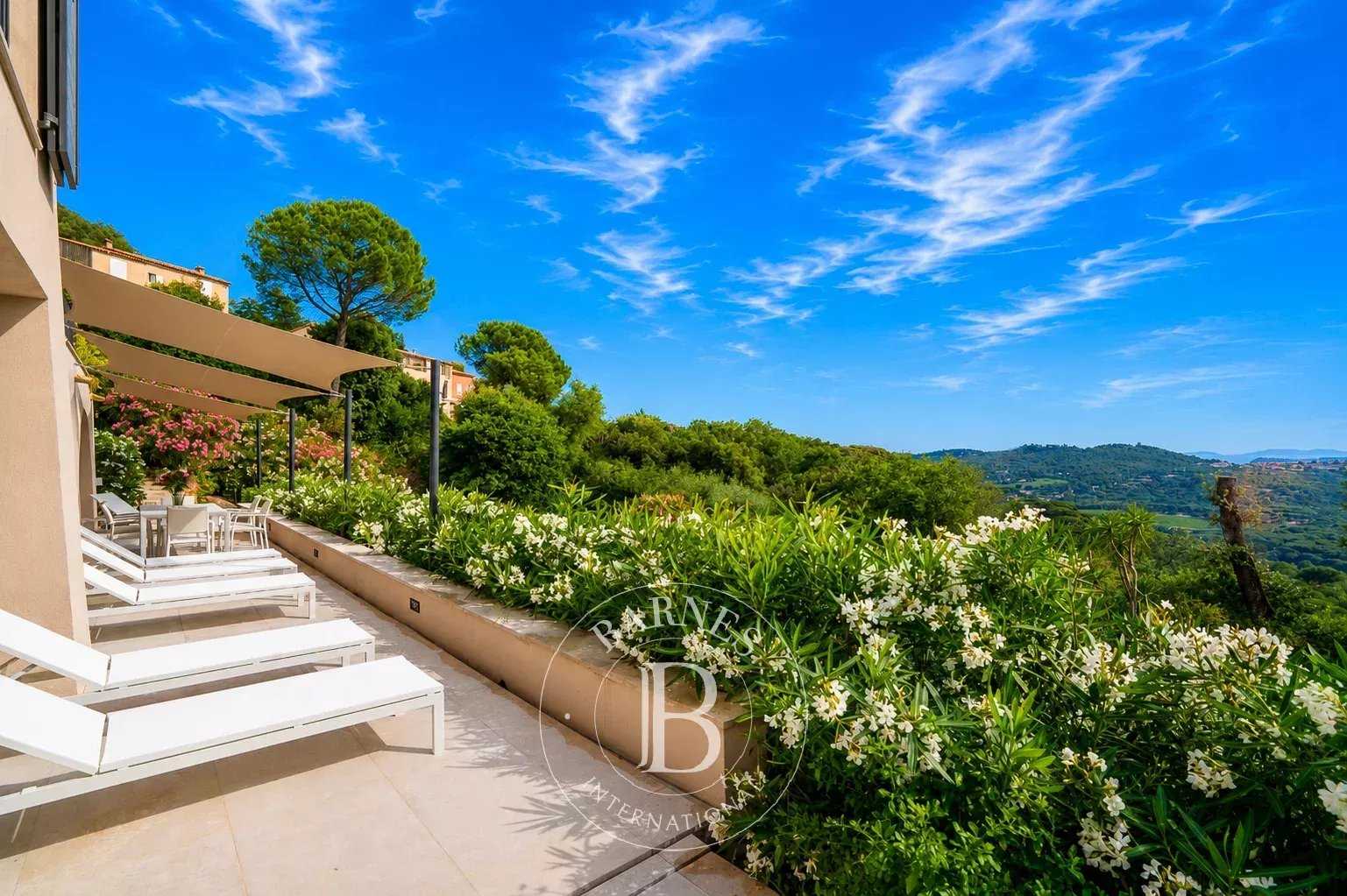 Saint-Tropez  - Maison 8 Pi&egrave;ces 6 Chambres