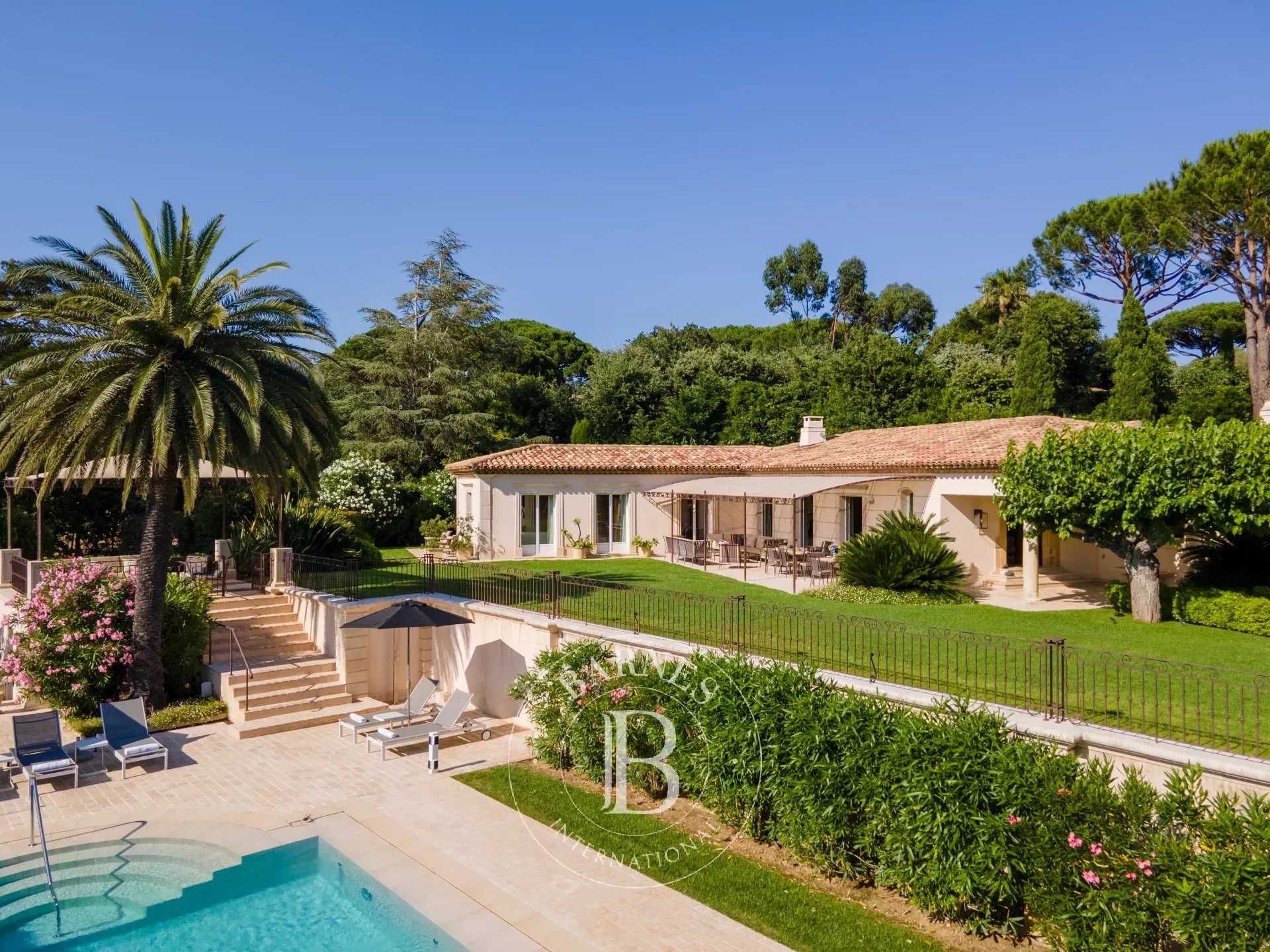 SAINT-TROPEZ - VILLAGE - 8 CHAMBRES - PISCINE - VUE MER picture 20