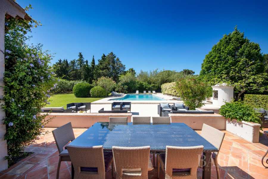 SAINT-TROPEZ - LES SALINS - CANEBIERS - 7 BEDROOM VILLA - ANNEXE WITH 2 BEDROOMS - SWIMMING POOL picture 15