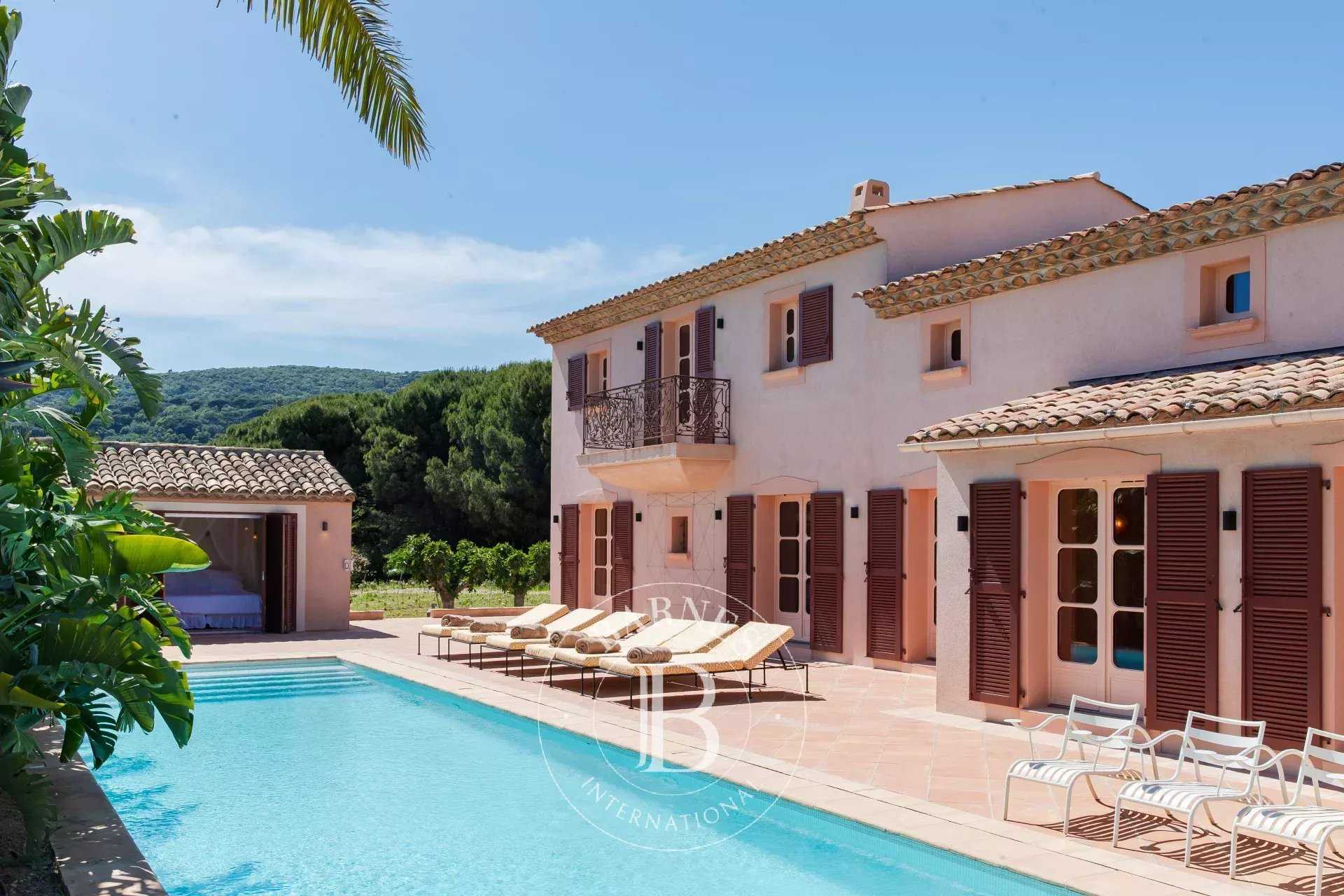 RAMATUELLE - ROUTE DES PLAGES - 6-BEDROOM VILLA - SWIMMING POOL picture 20
