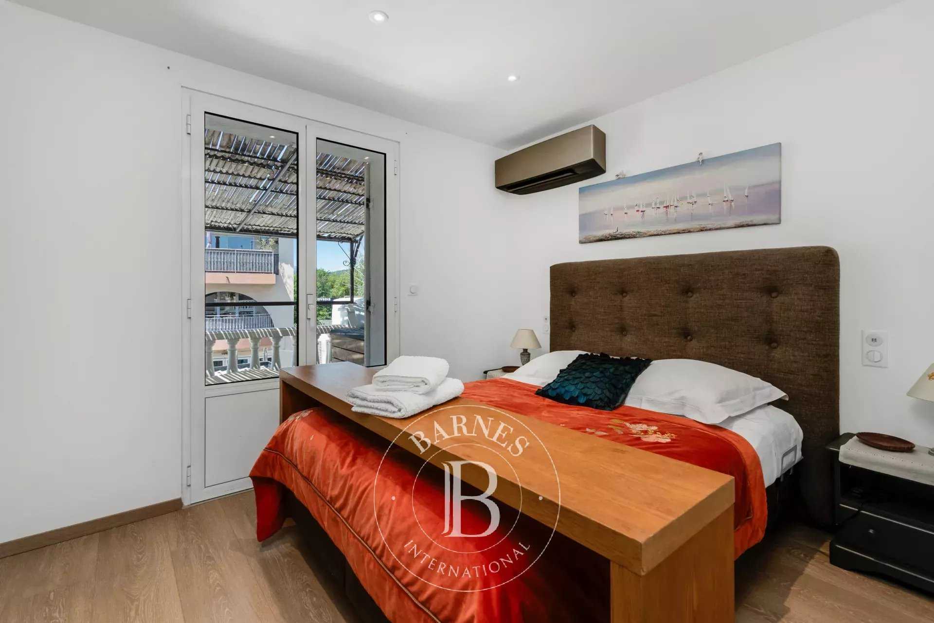 Grimaud  - Appartement 4 Pièces 2 Chambres