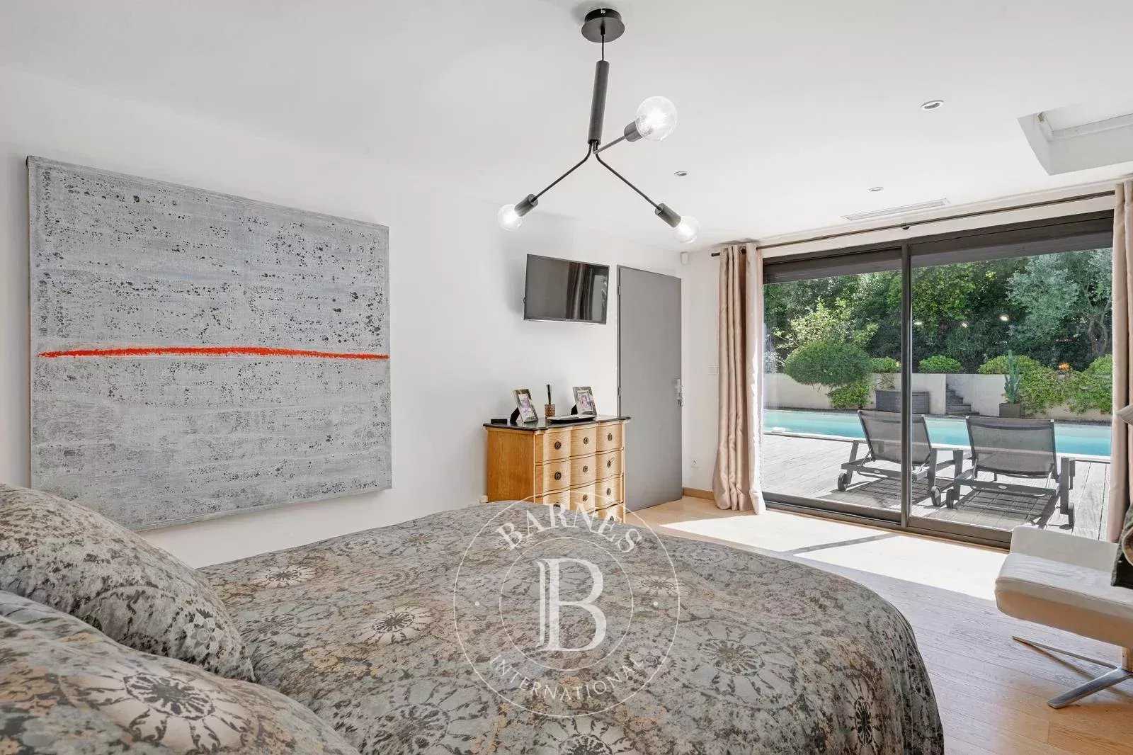 Saint-Tropez  - Maison 6 Pi&egrave;ces 5 Chambres