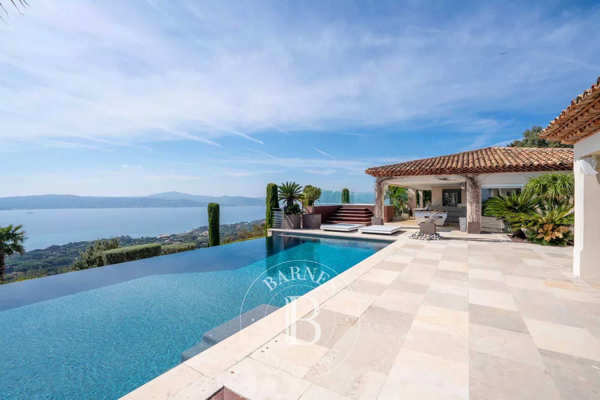 Grimaud  - Villa 9 Pièces 5 Chambres