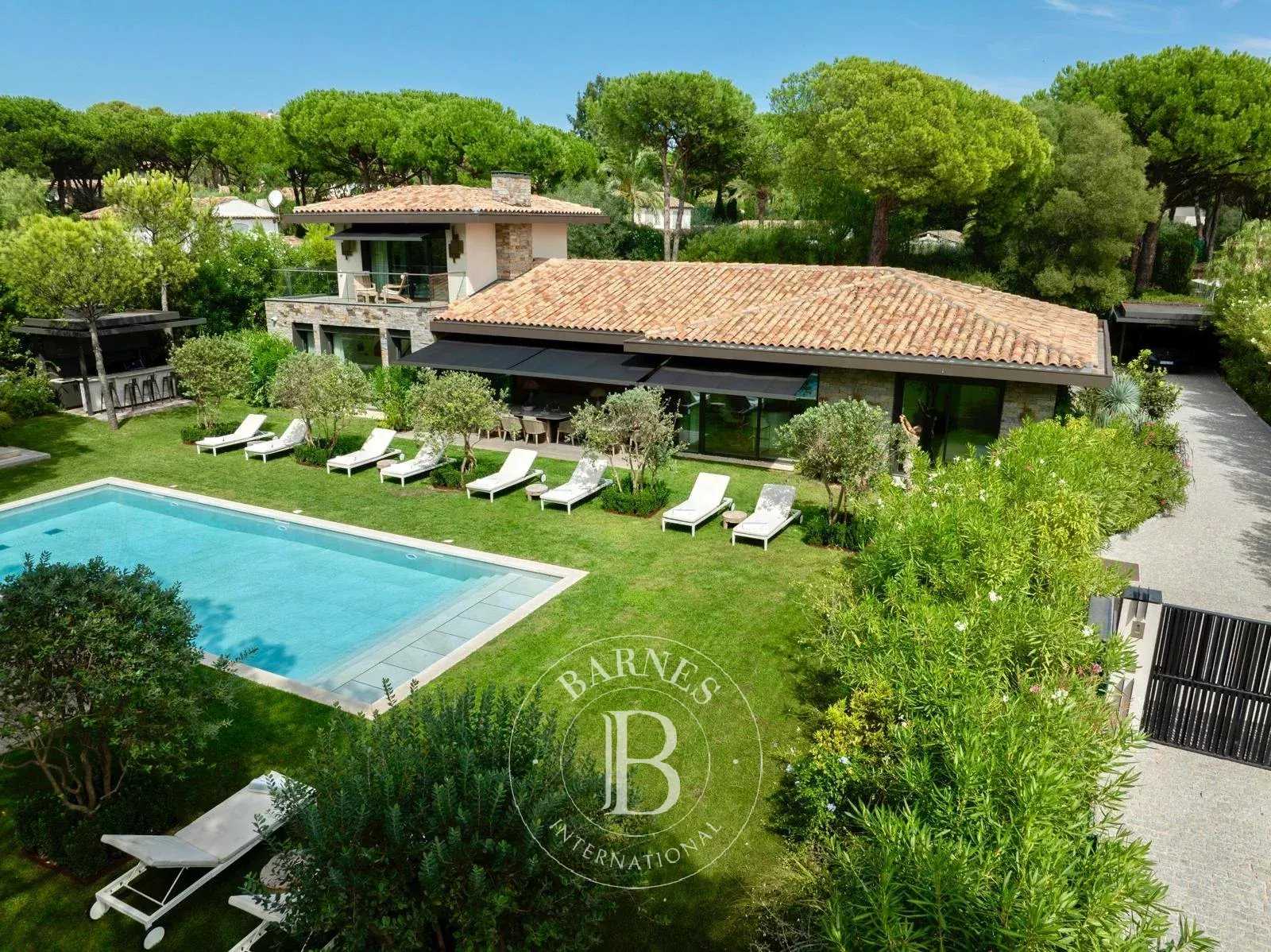 RAMATUELLE - TAHITI - NEW VILLA - 8 BEDROOMS - NEAR BEACH - GYM picture 19