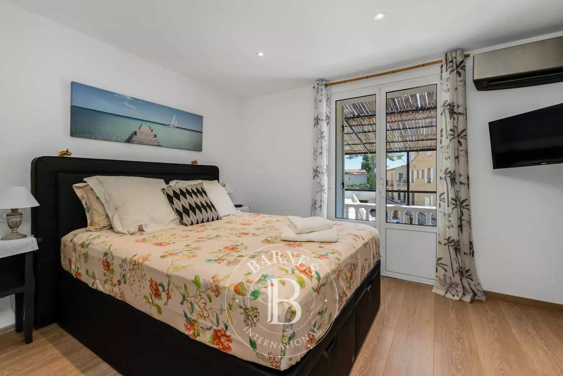 Grimaud  - Appartement 4 Pièces 2 Chambres