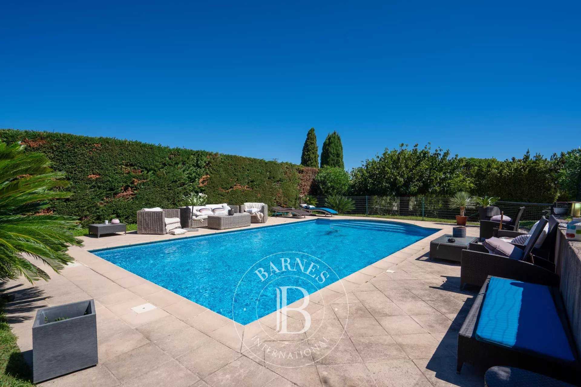 Gassin  - Maison 5 Pièces 4 Chambres