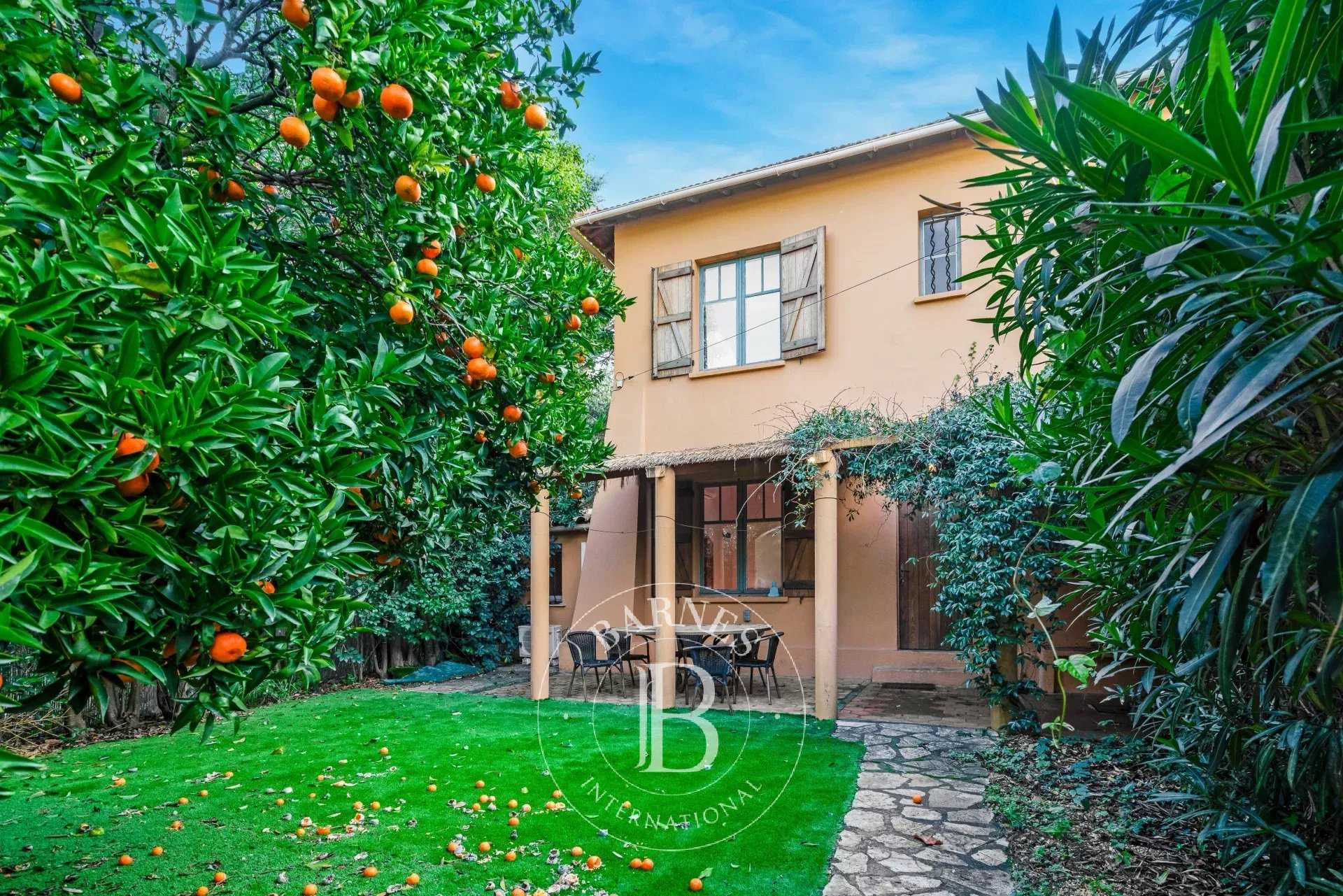 Saint-Tropez  - Maison 6 Pi&egrave;ces 4 Chambres