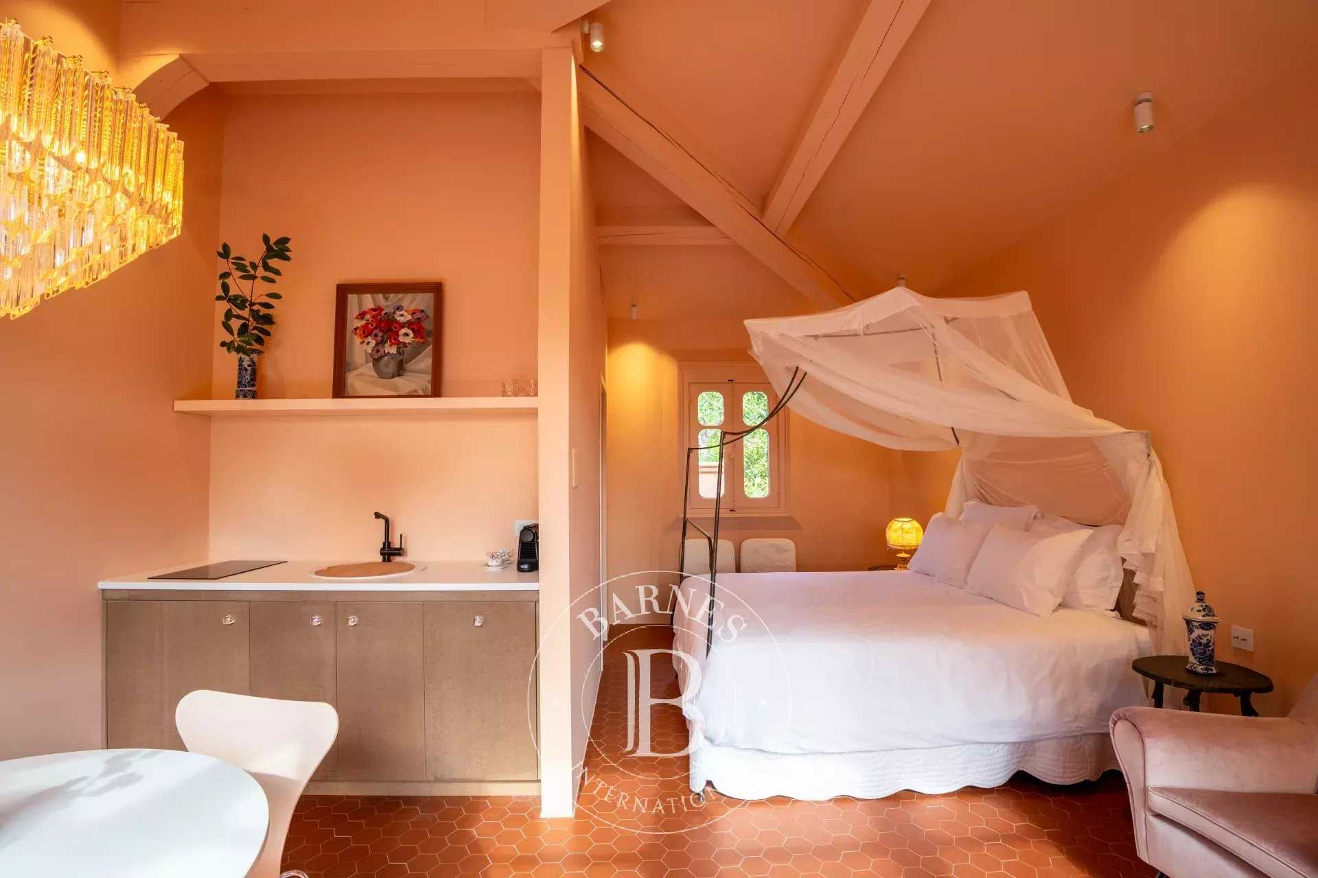 Saint-Tropez  - Maison 10 Pi&egrave;ces 5 Chambres