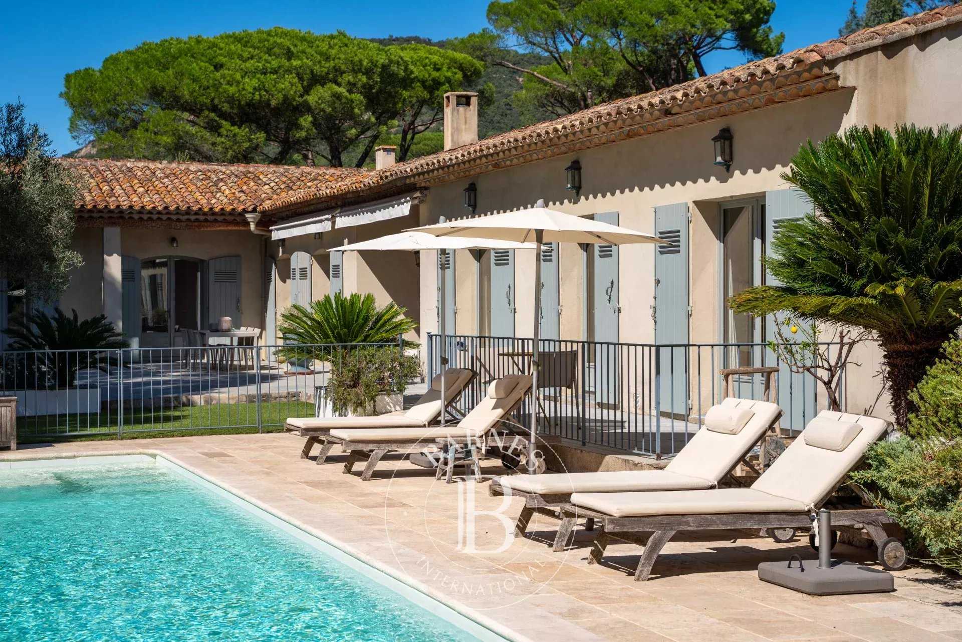 Grimaud  - Maison 8 Pi&egrave;ces 5 Chambres