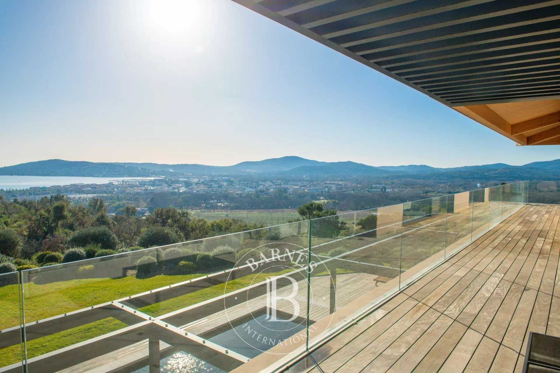Grimaud  - Villa 9 Pièces 5 Chambres
