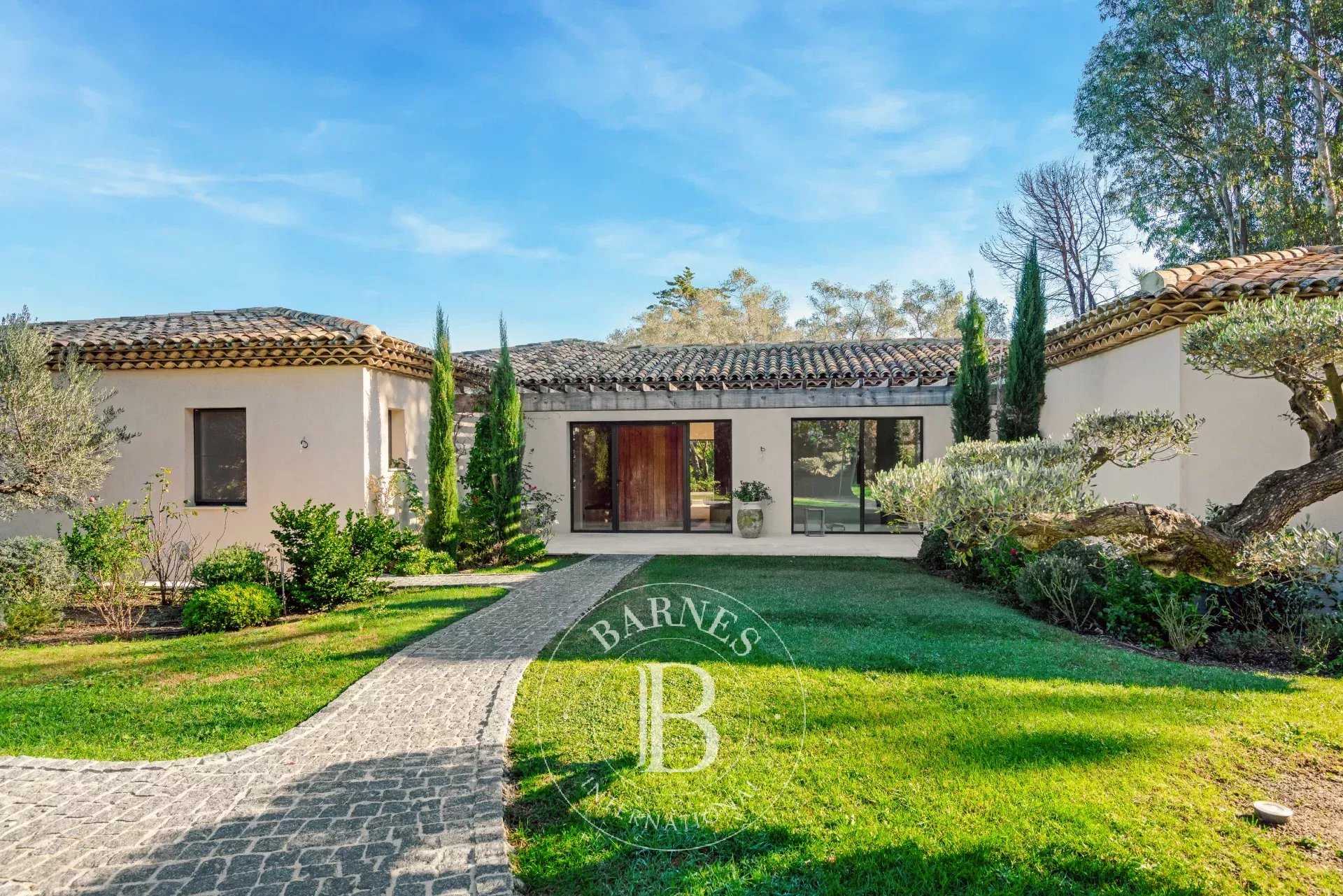 Saint-Tropez  - Maison 8 Pi&egrave;ces 6 Chambres