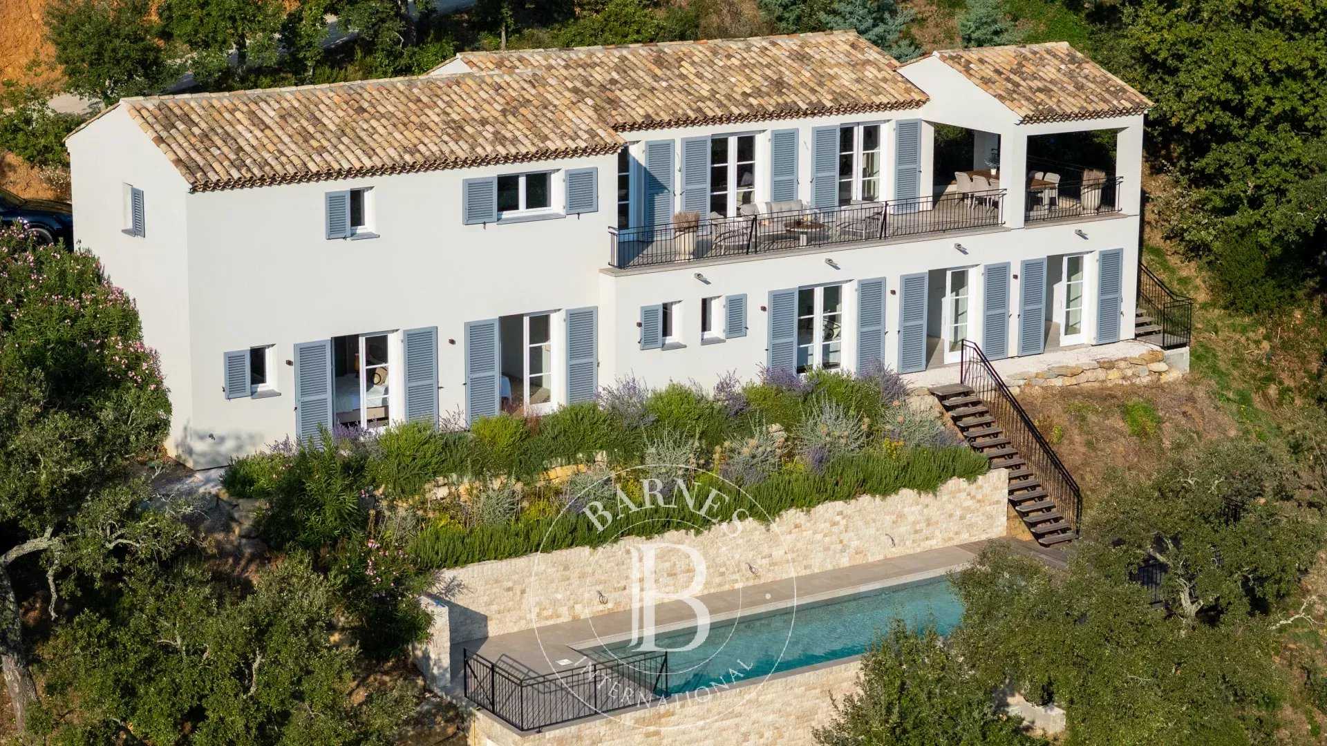 Grimaud  - Maison 7 Pièces 5 Chambres