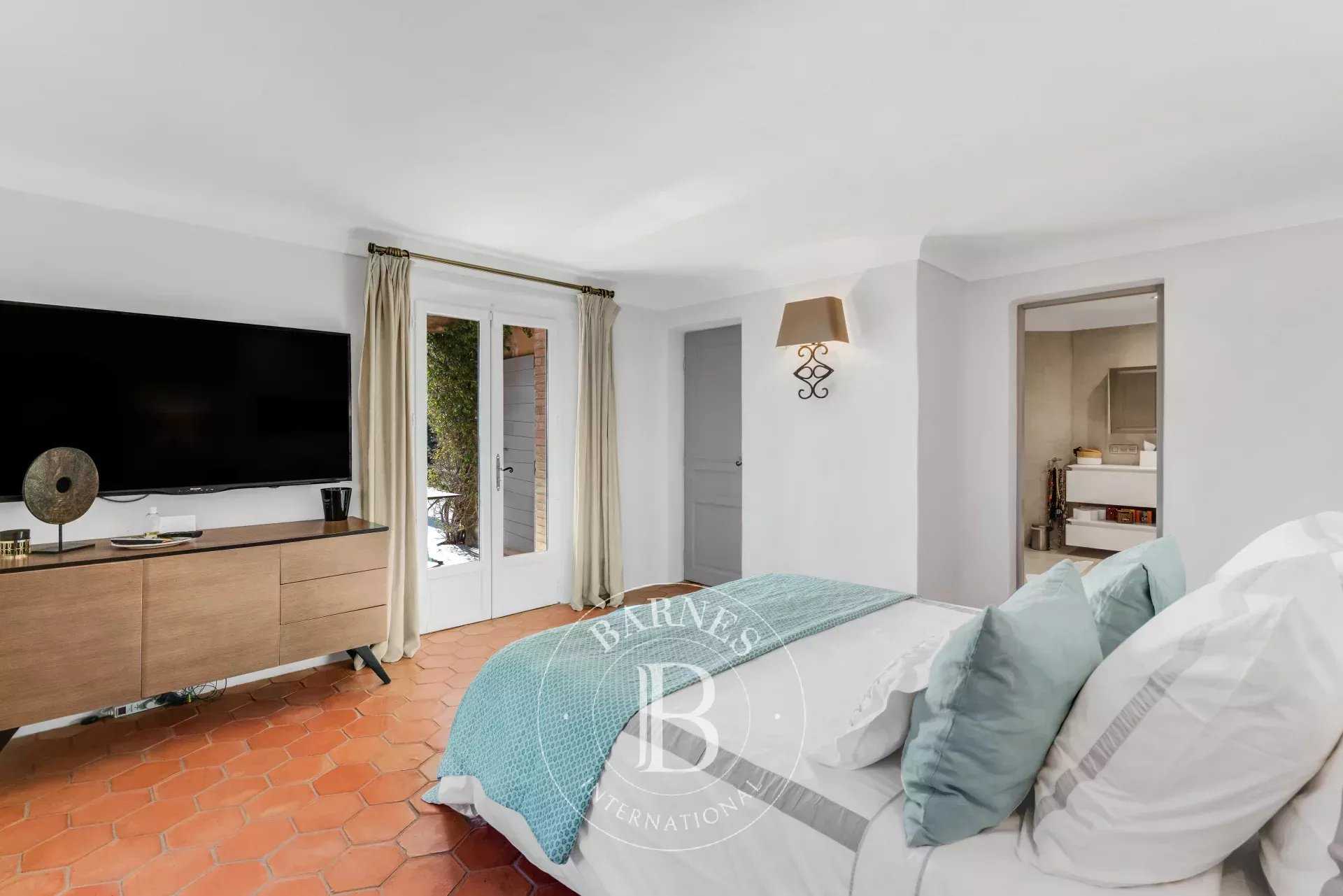 Grimaud  - Maison 6 Pi&egrave;ces 4 Chambres