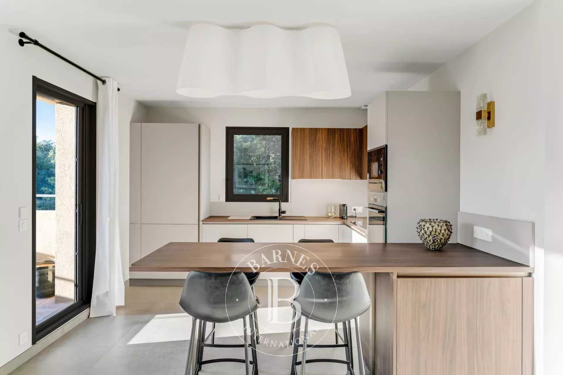 Grimaud  - Appartement 3 Pi&egrave;ces 2 Chambres