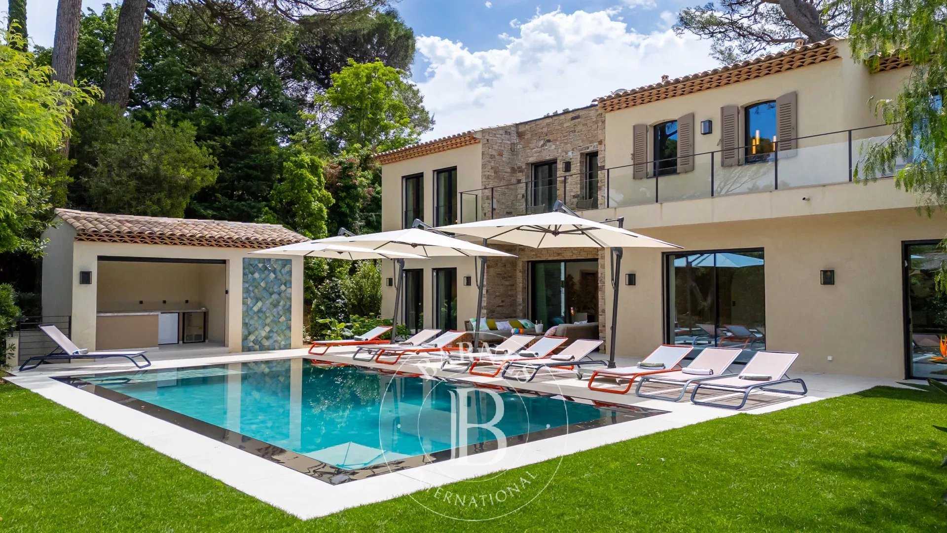 GASSIN - VILLA 5 CHAMBRES - PISCINE picture 20