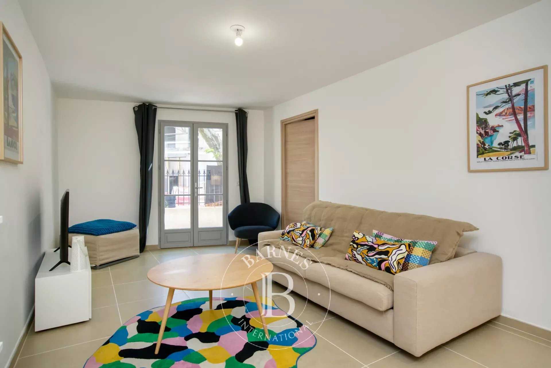 Appartement Saint-Tropez  -  ref 84804519 (picture 2)