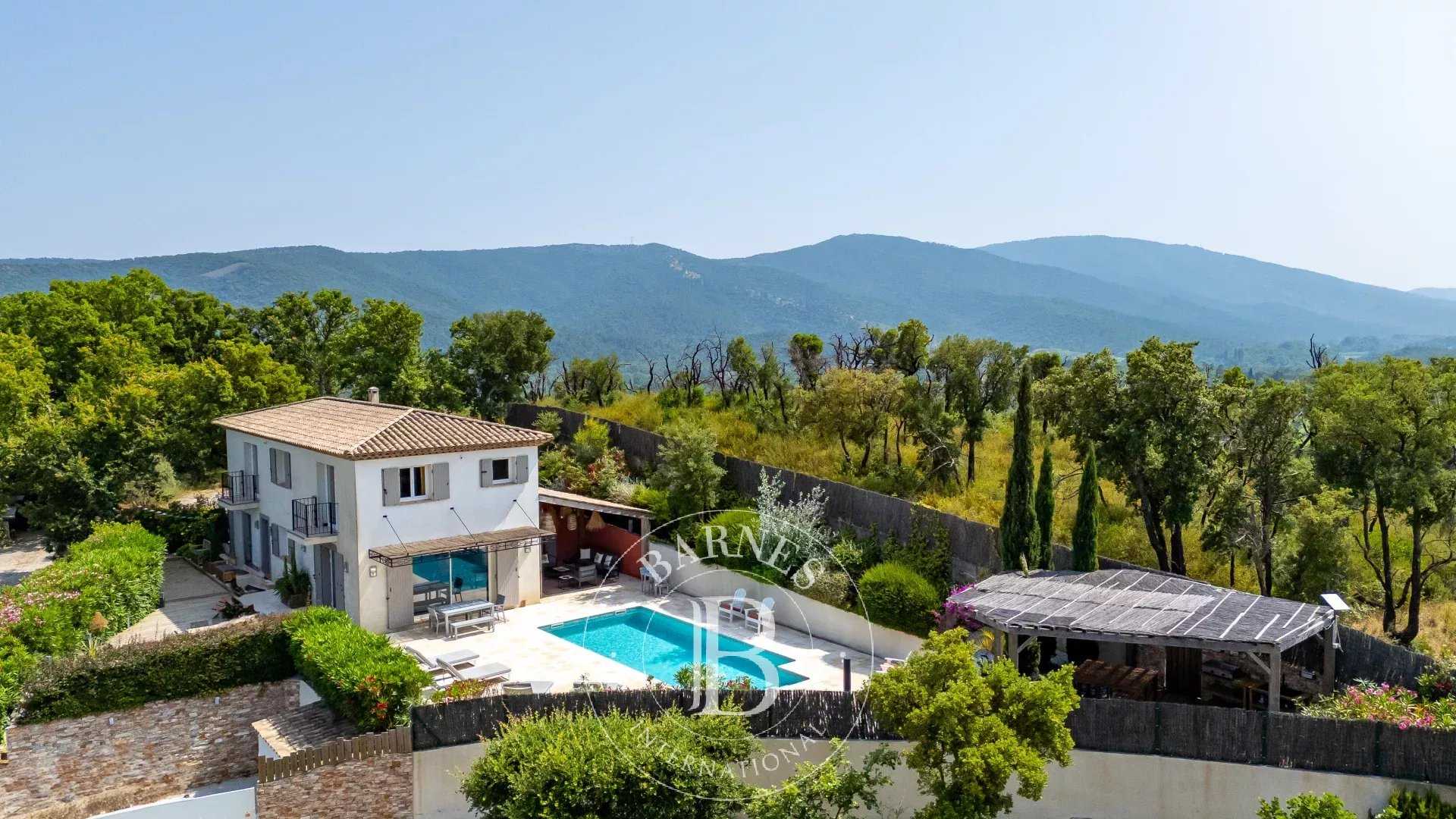 Villa Cogolin  -  ref 85982748 (picture 1)