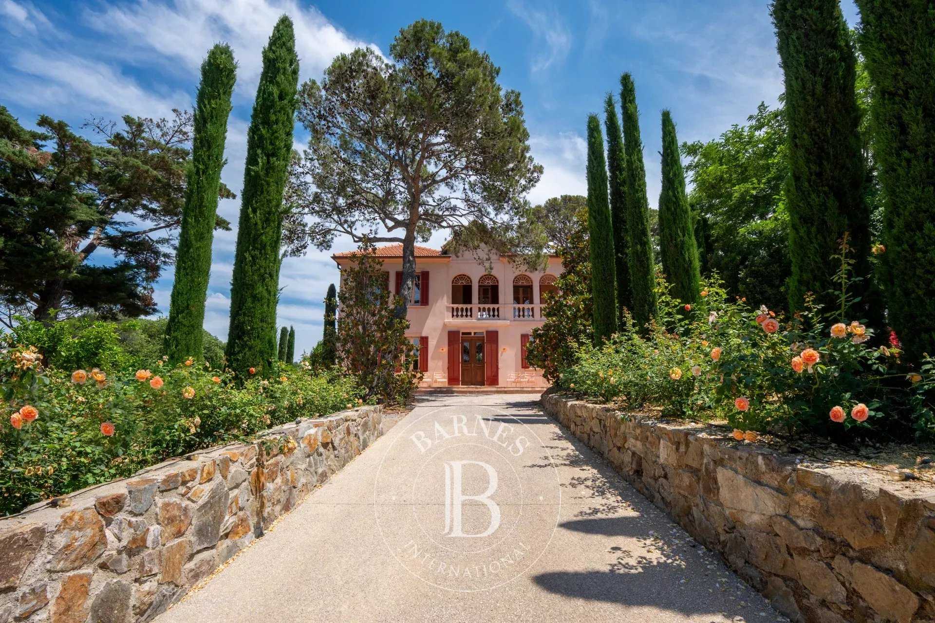 House Saint-Tropez  -  ref 86456362 (picture 1)