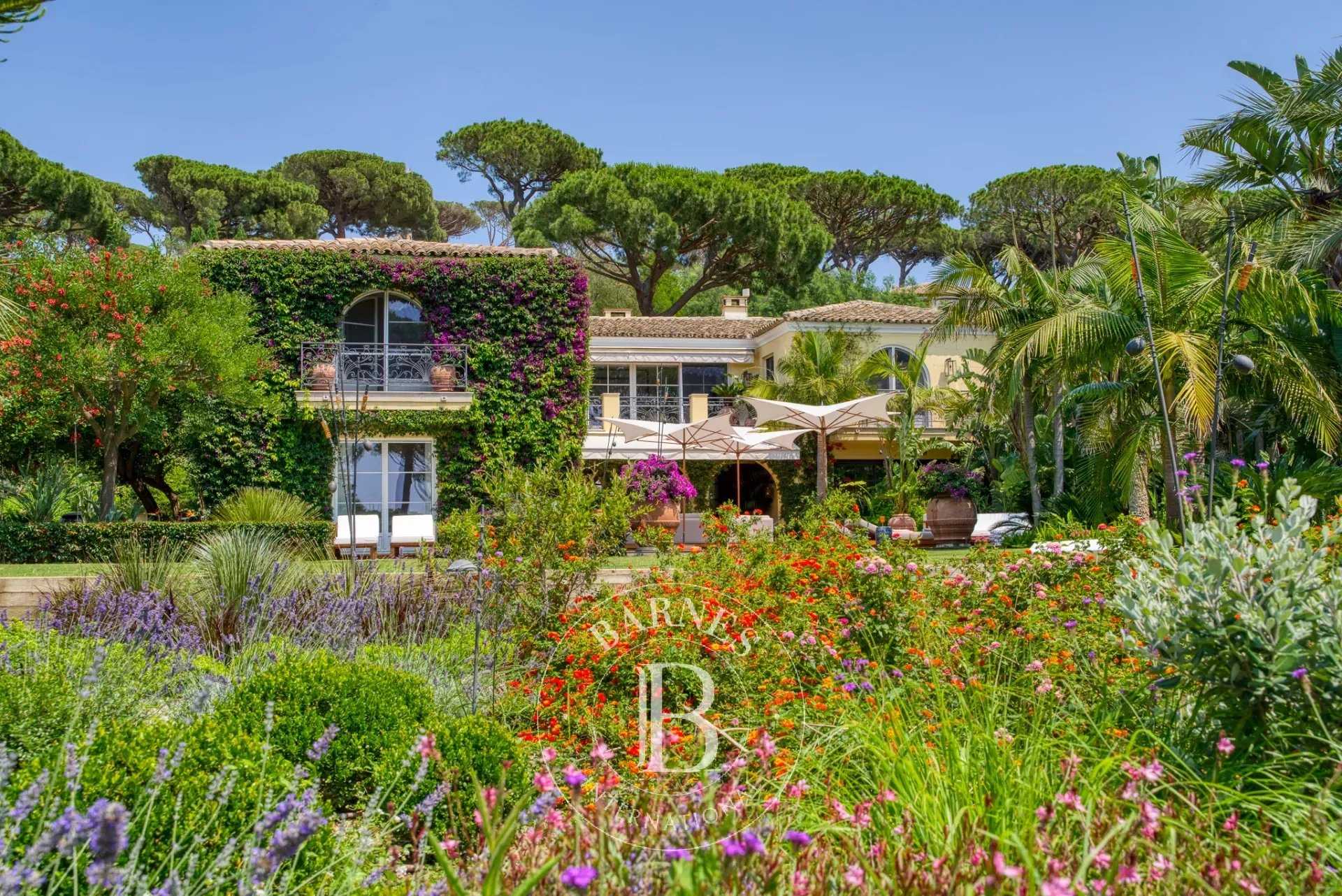 Villa Saint-Tropez  -  ref 82836585 (picture 2)
