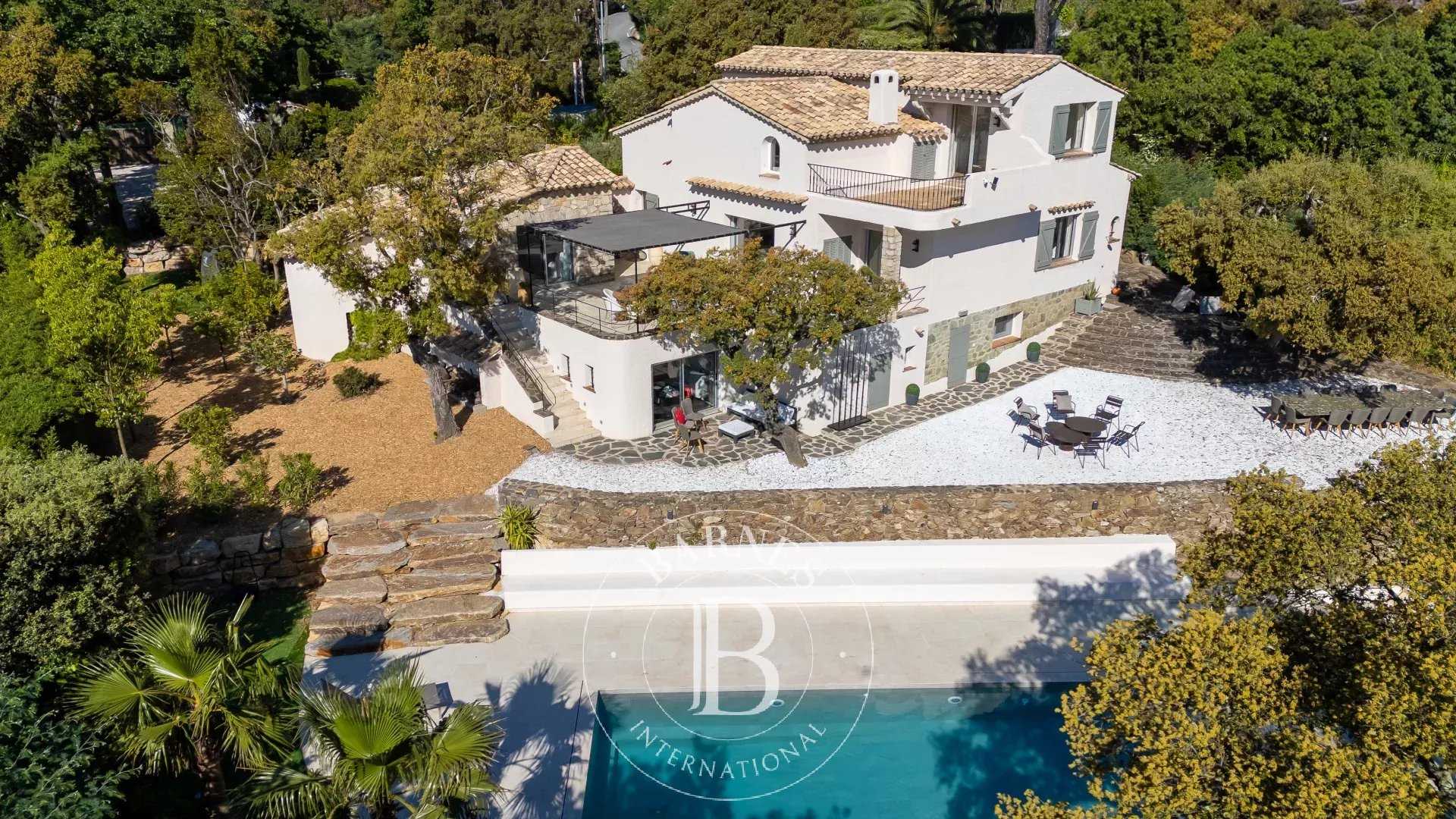 Villa Grimaud  -  ref 85715650 (picture 1)