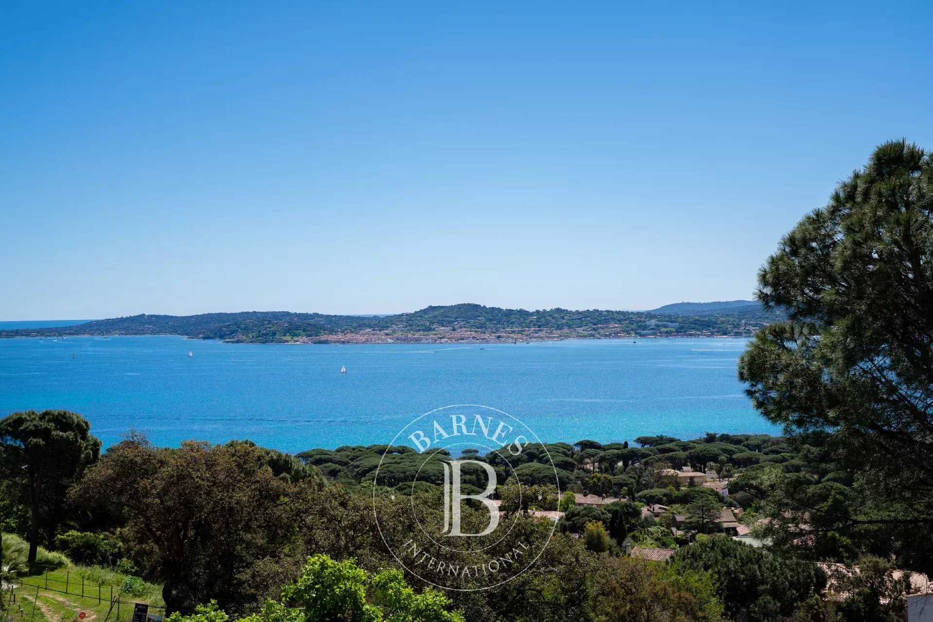 Villa Grimaud  -  ref 85854756 (picture 1)