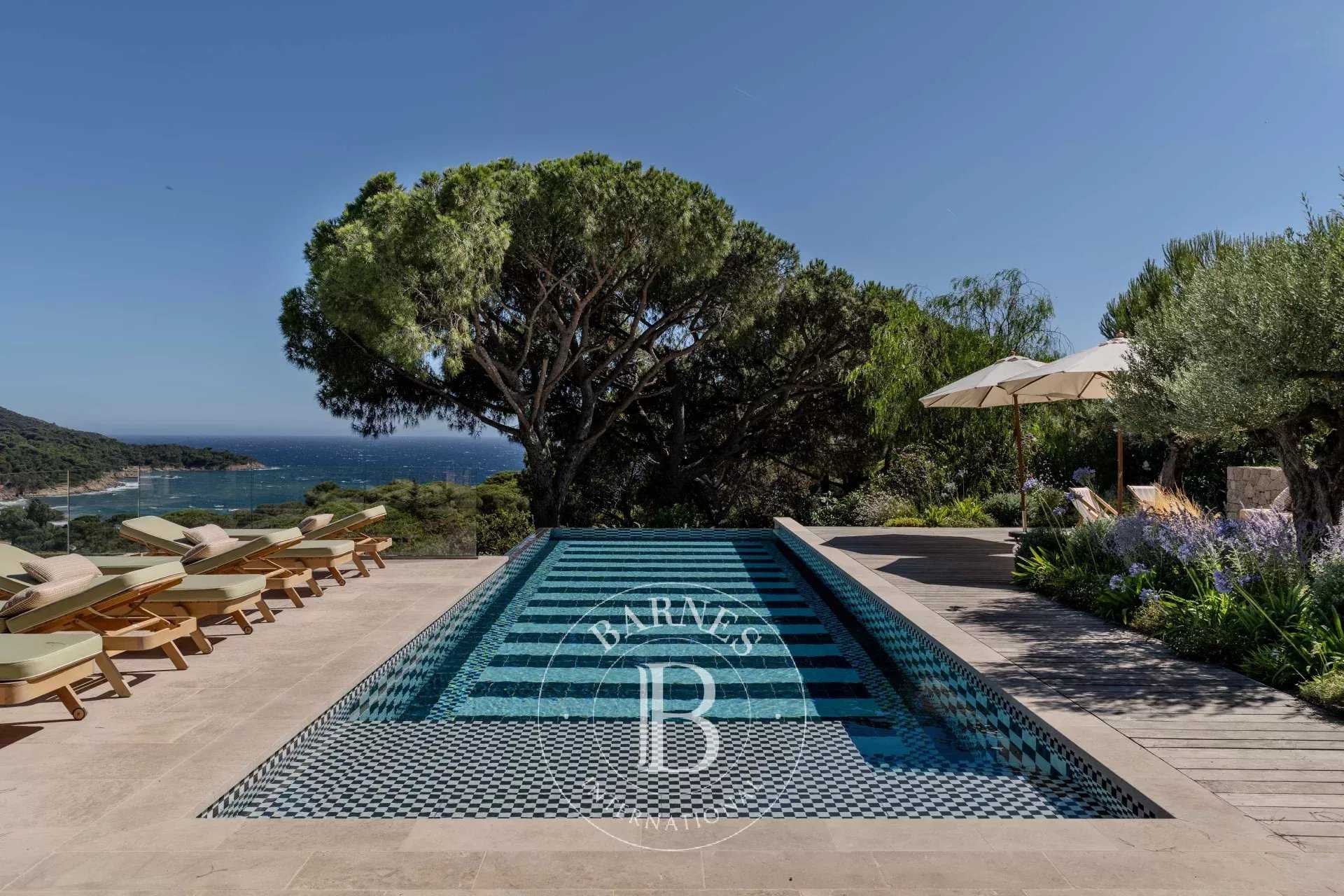 Villa La Croix-Valmer  -  ref 86635431 (picture 2)