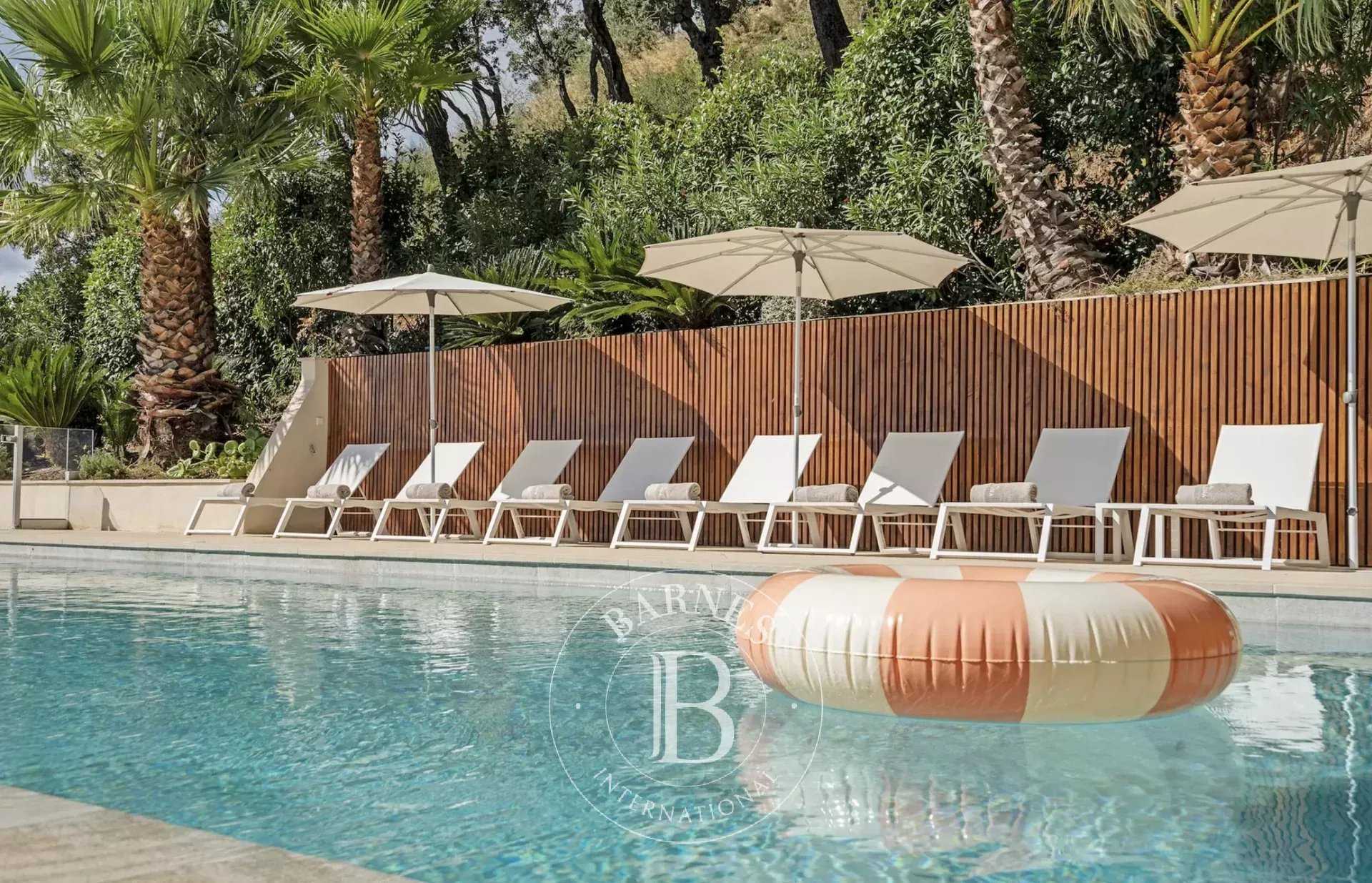 Villa Grimaud  -  ref 85719789 (picture 3)