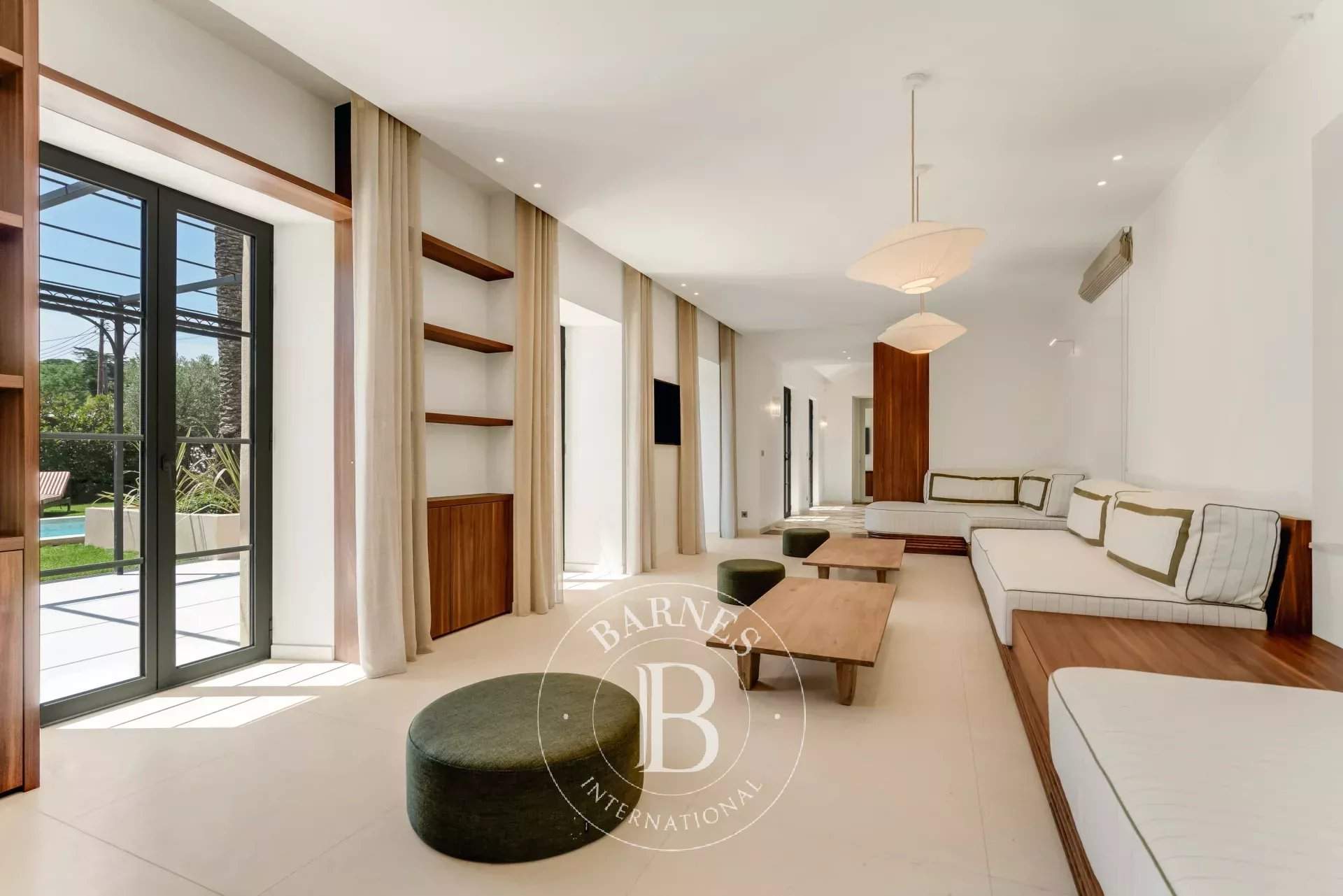 VILLA SAINT-TROPEZ - 5 CHAMBRES - PISCINE - VILLAGE picture 8