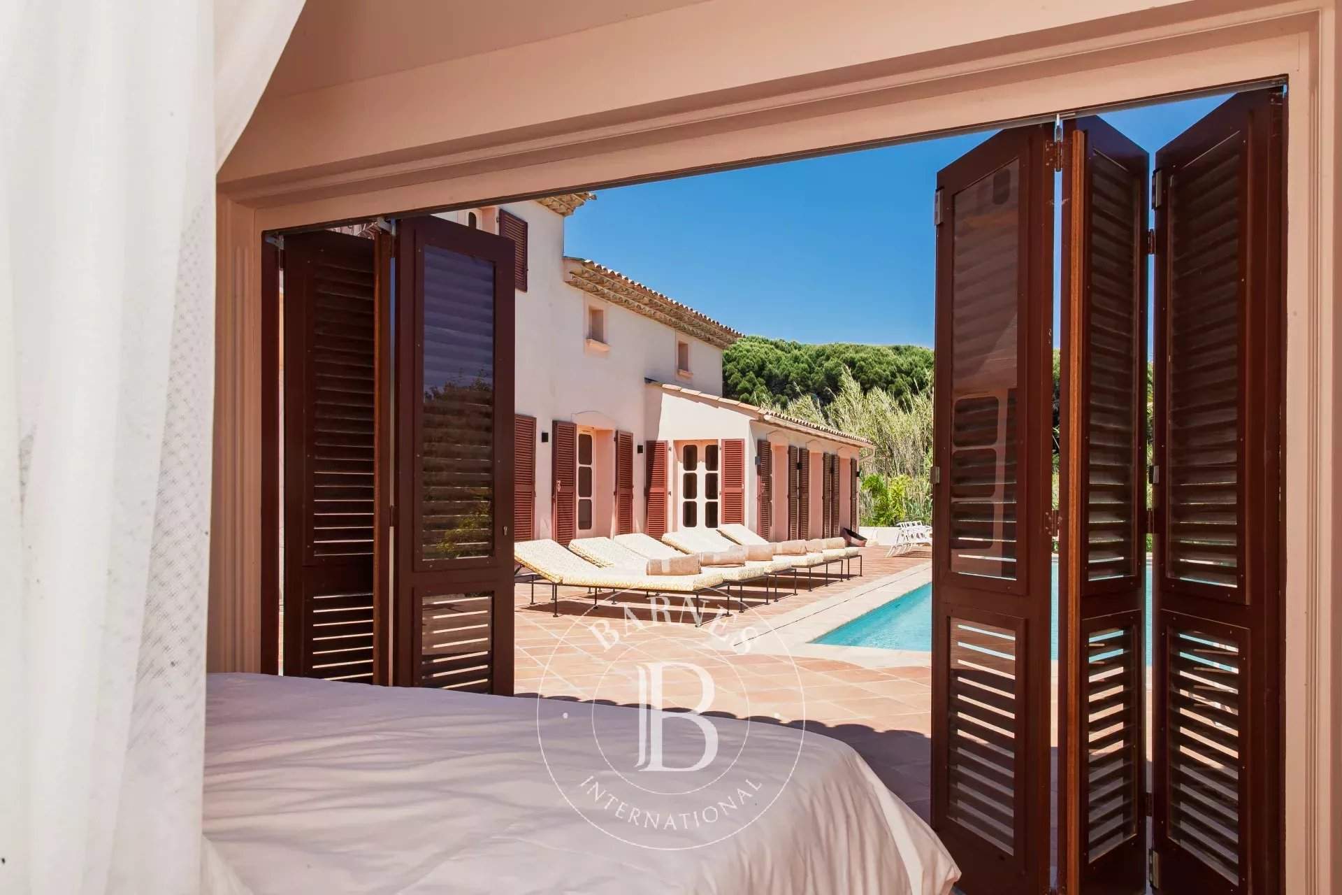 RAMATUELLE - ROUTE DES PLAGES - 6-BEDROOM VILLA - SWIMMING POOL picture 12