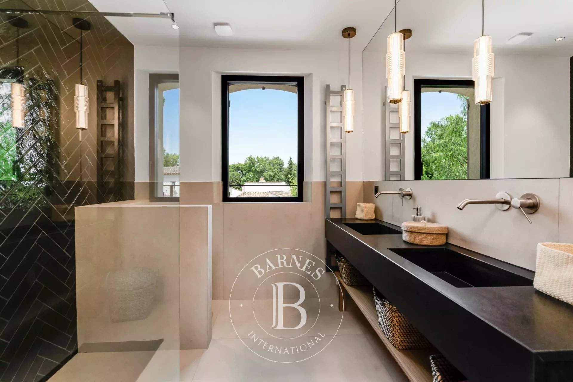 GASSIN - VILLA 5 CHAMBRES - PISCINE picture 12