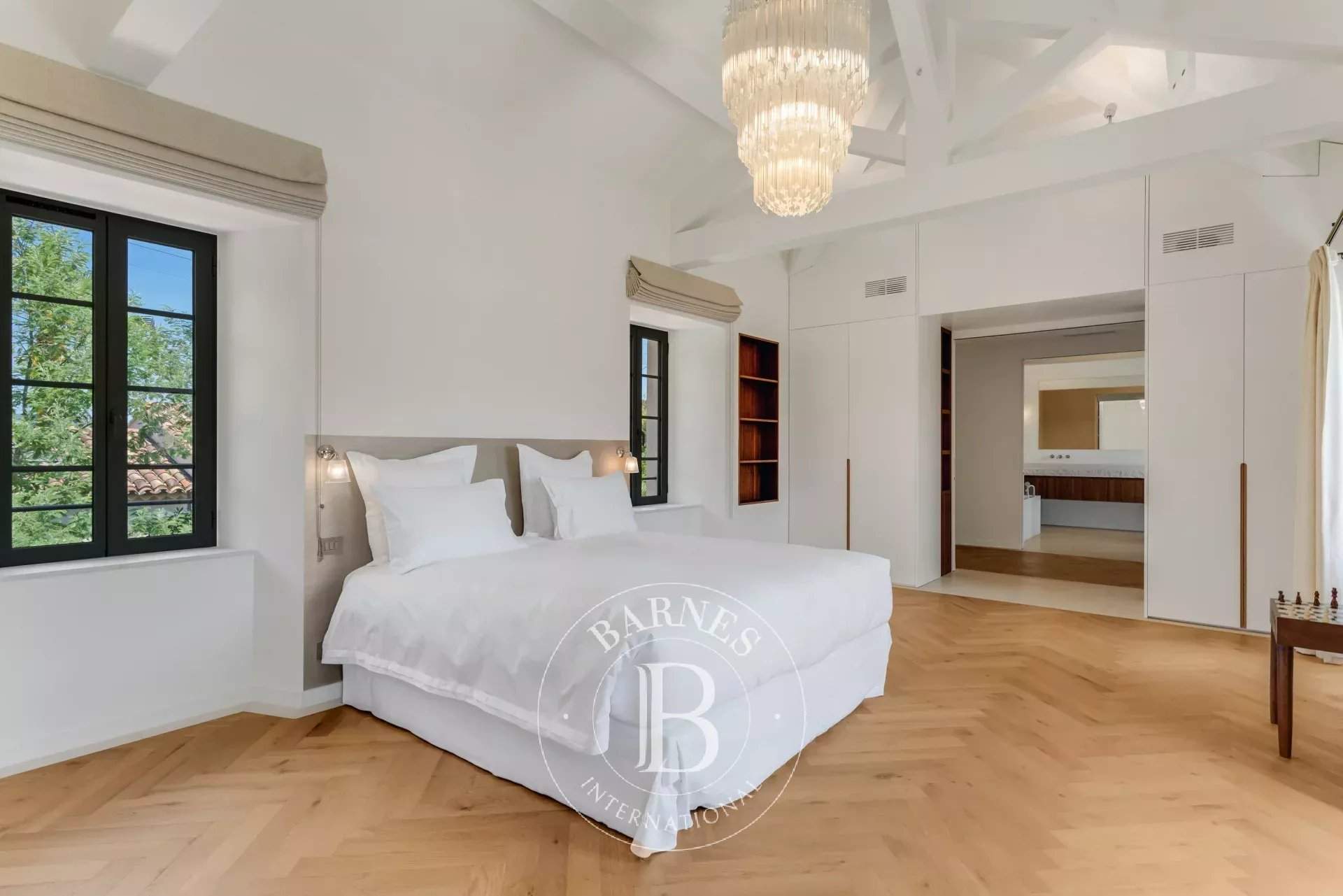 VILLA SAINT-TROPEZ - 5 CHAMBRES - PISCINE - VILLAGE picture 9