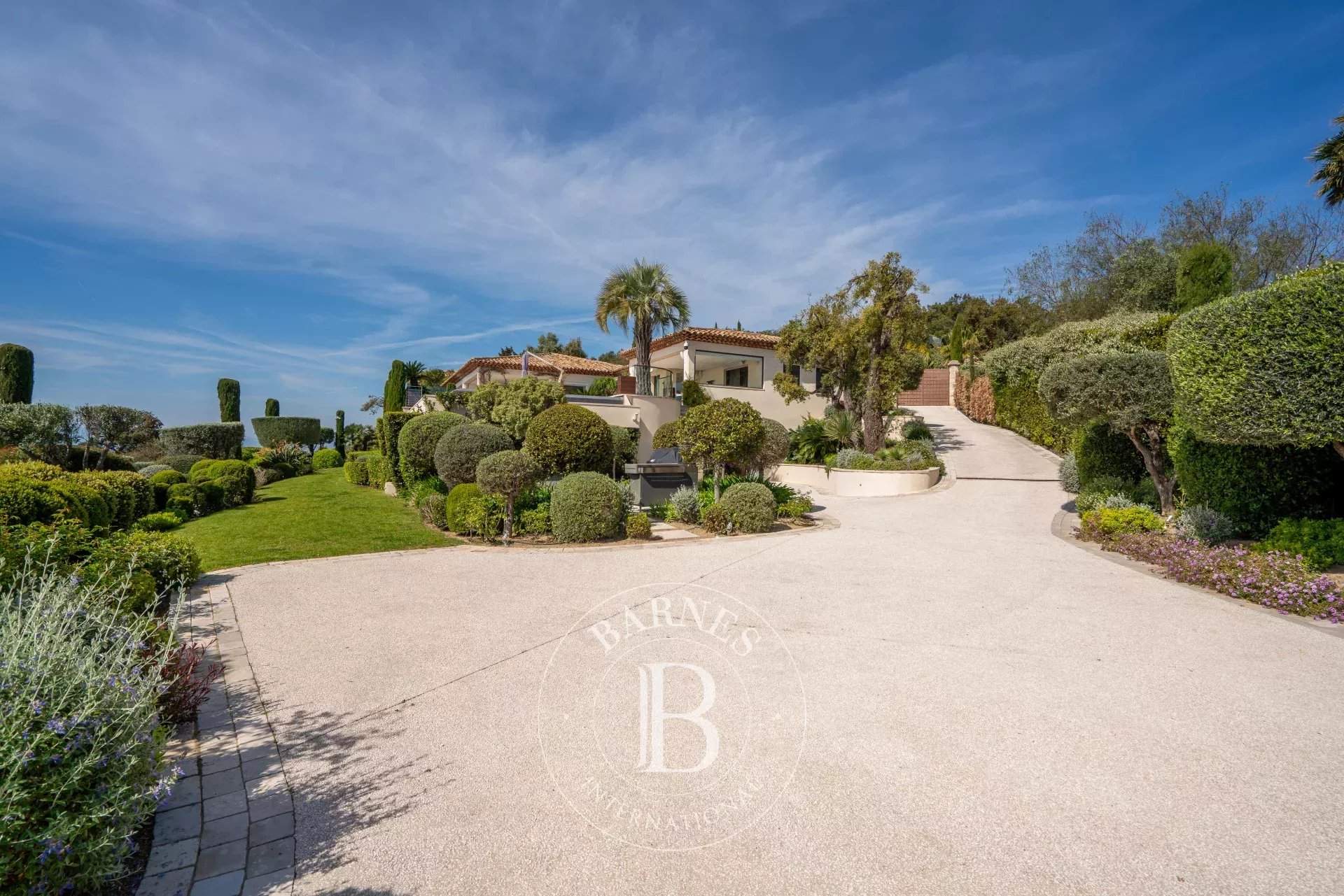 Grimaud  - Villa 9 Pièces 5 Chambres - picture 13