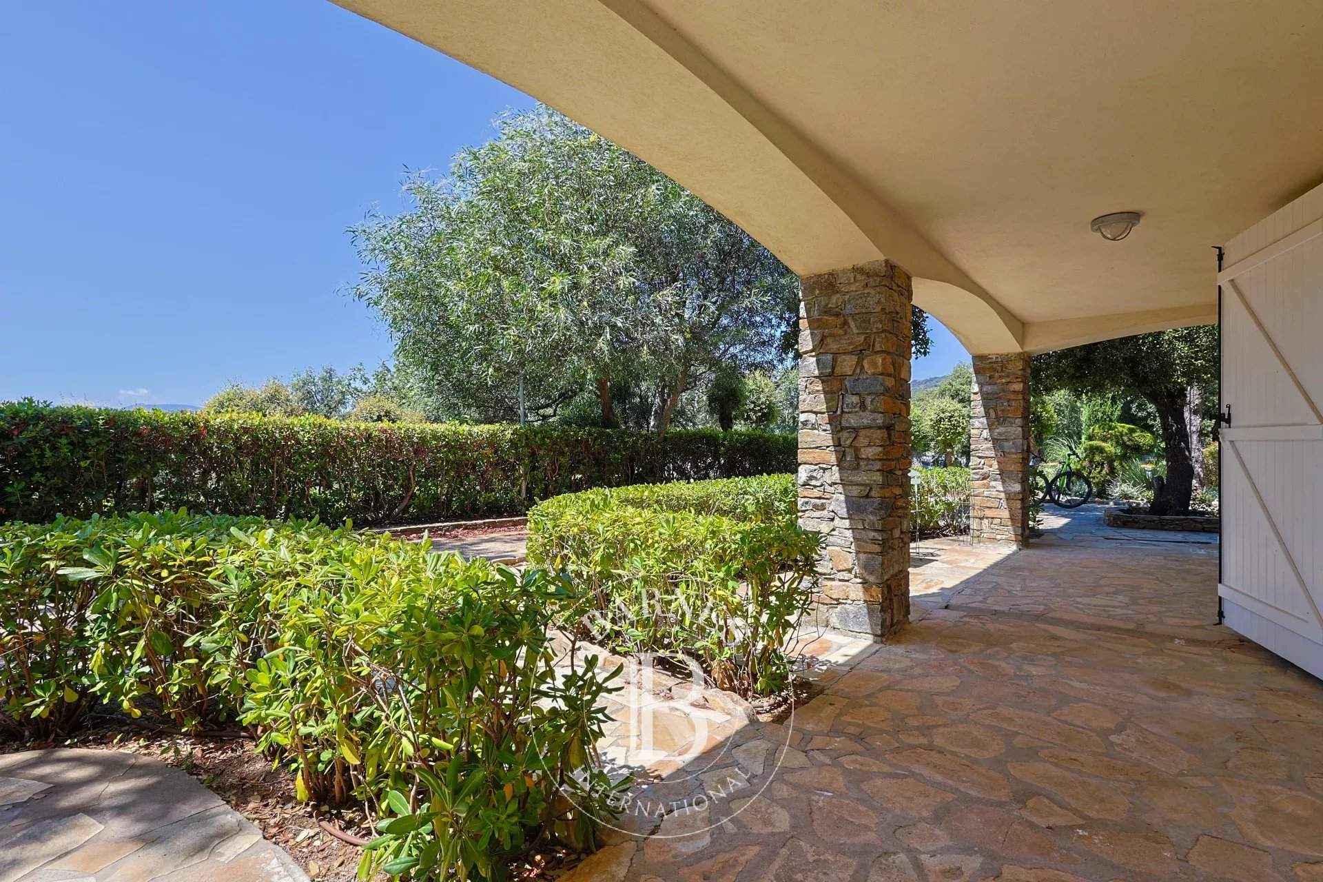 Grimaud  - Maison 6 Pi&egrave;ces 5 Chambres - picture 8