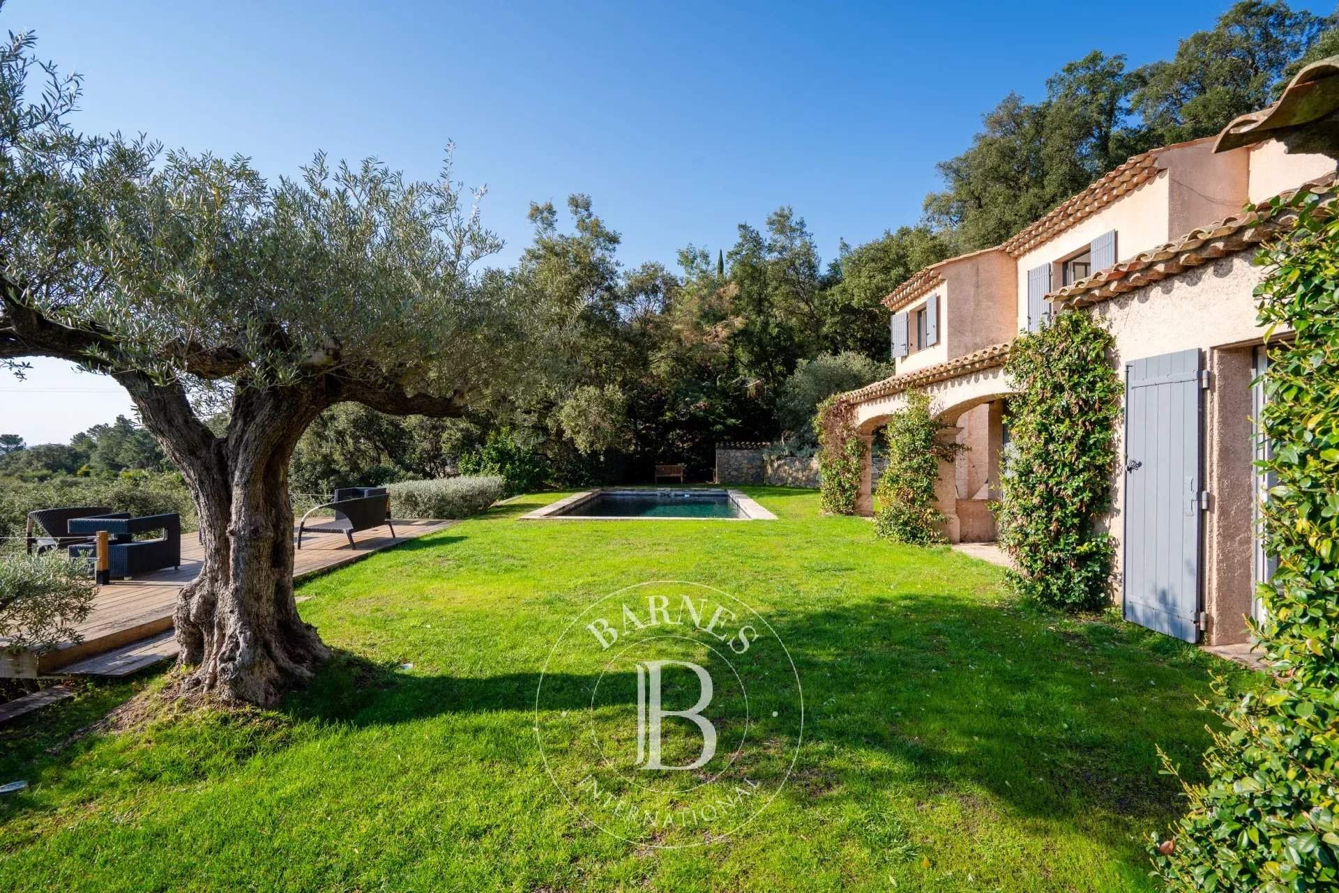 Grimaud  - Maison 5 Pi&egrave;ces 4 Chambres - picture 4