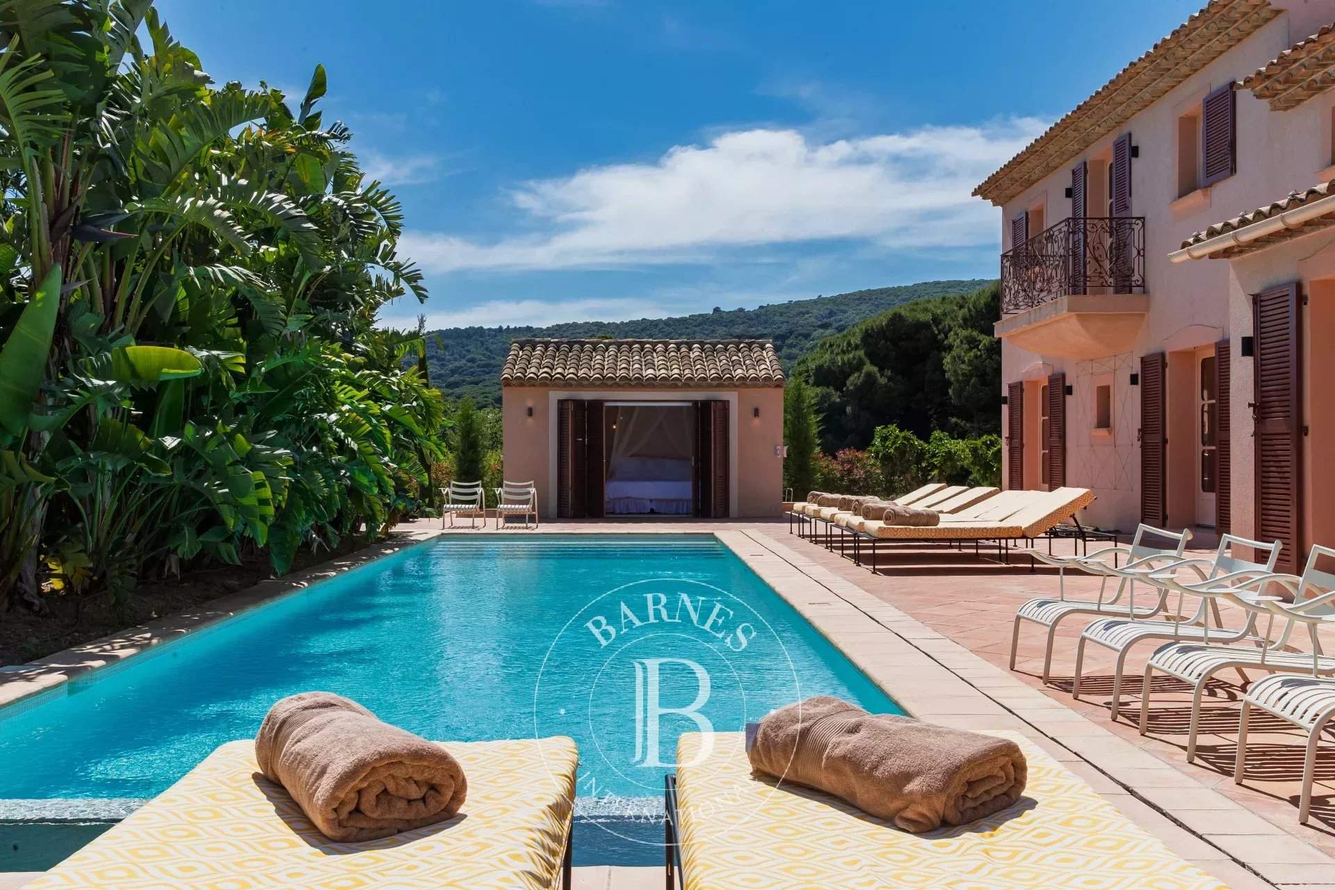 RAMATUELLE - ROUTE DES PLAGES - 6-BEDROOM VILLA - SWIMMING POOL picture 14