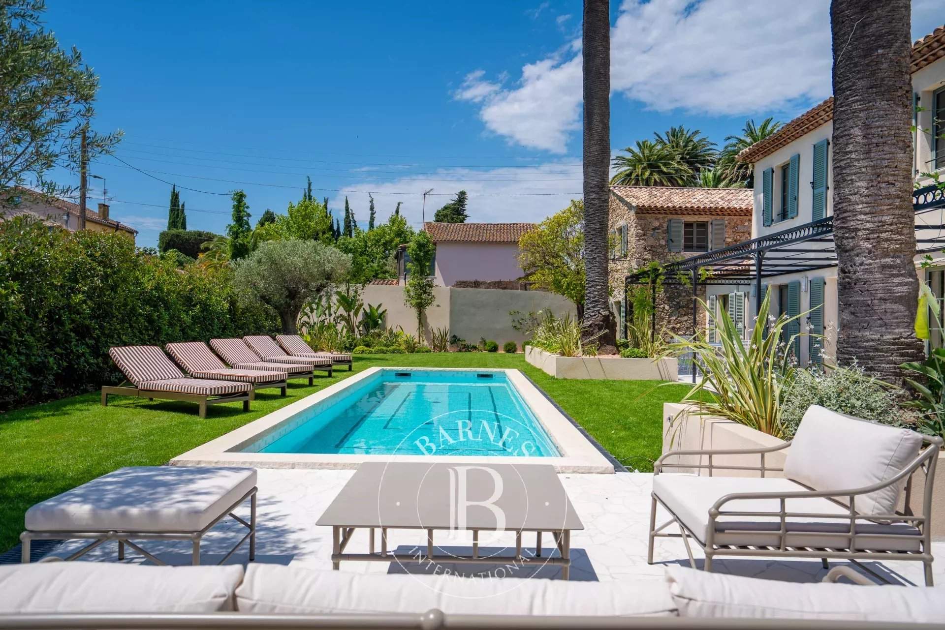 VILLA SAINT-TROPEZ - 5 CHAMBRES - PISCINE - VILLAGE picture 1