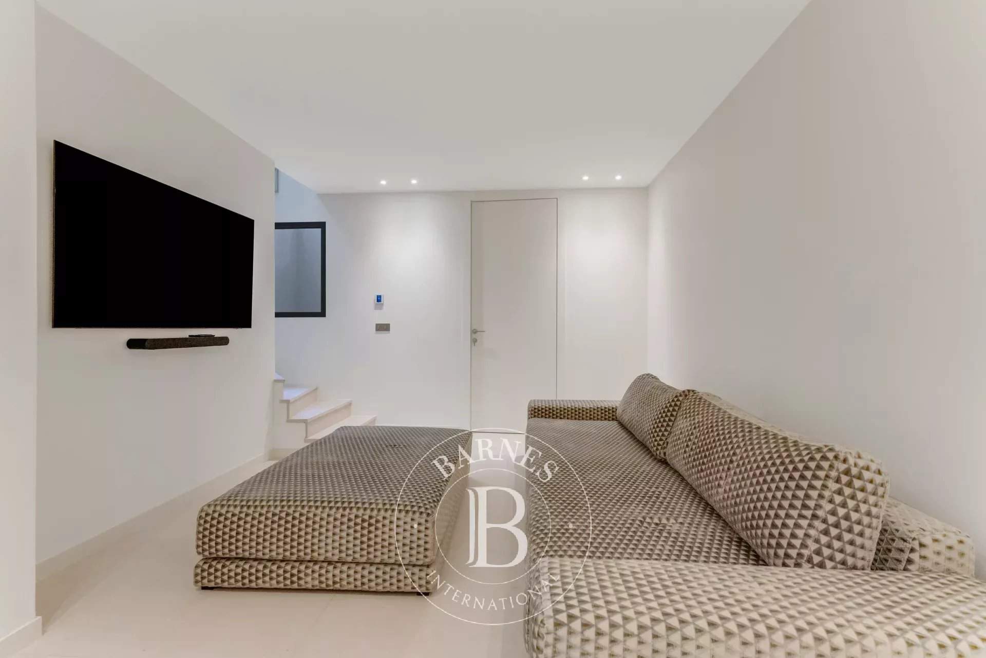 VILLA SAINT-TROPEZ - 5 CHAMBRES - PISCINE - VILLAGE picture 16
