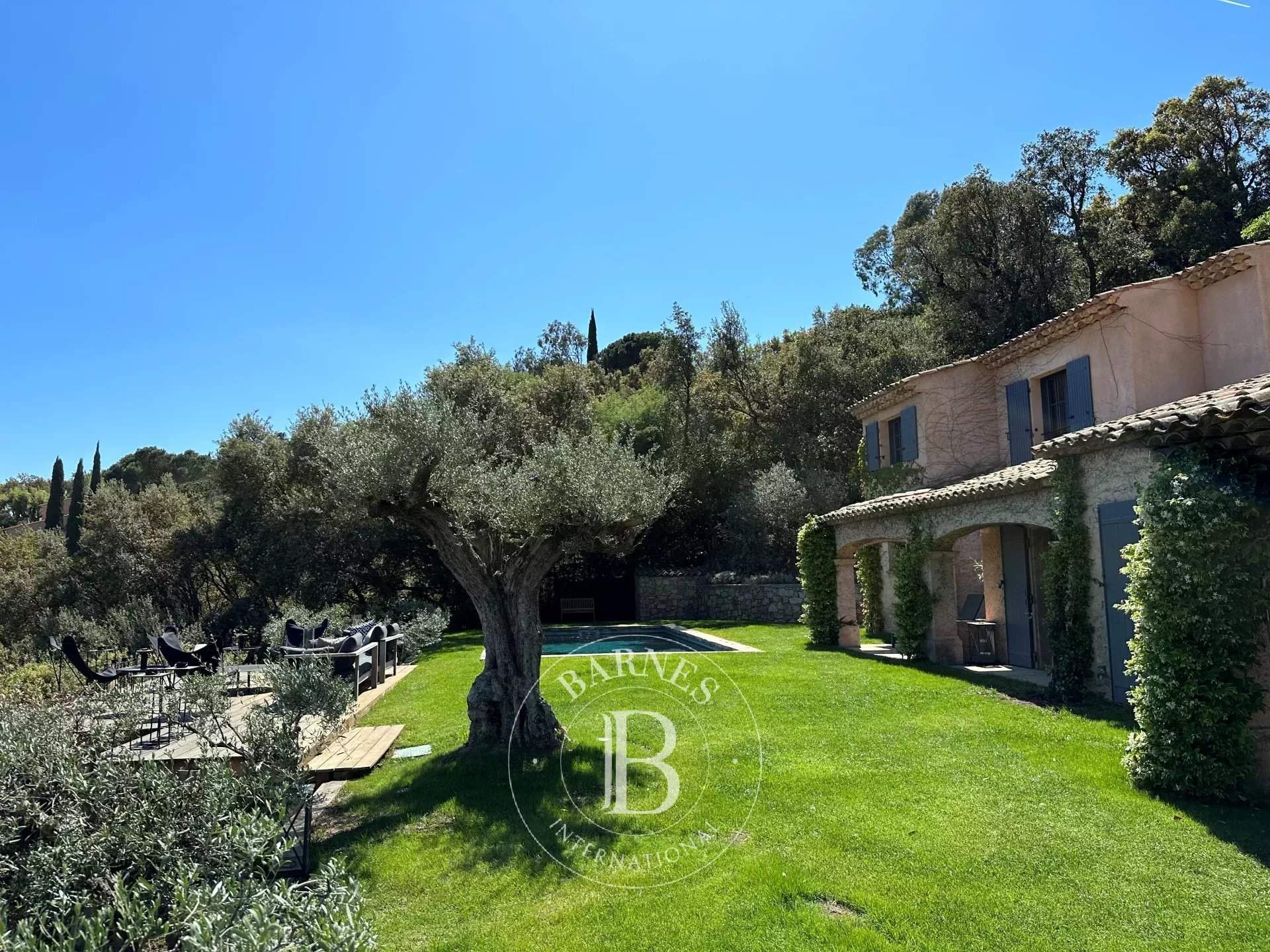 Grimaud  - Maison 5 Pi&egrave;ces 4 Chambres - picture 4