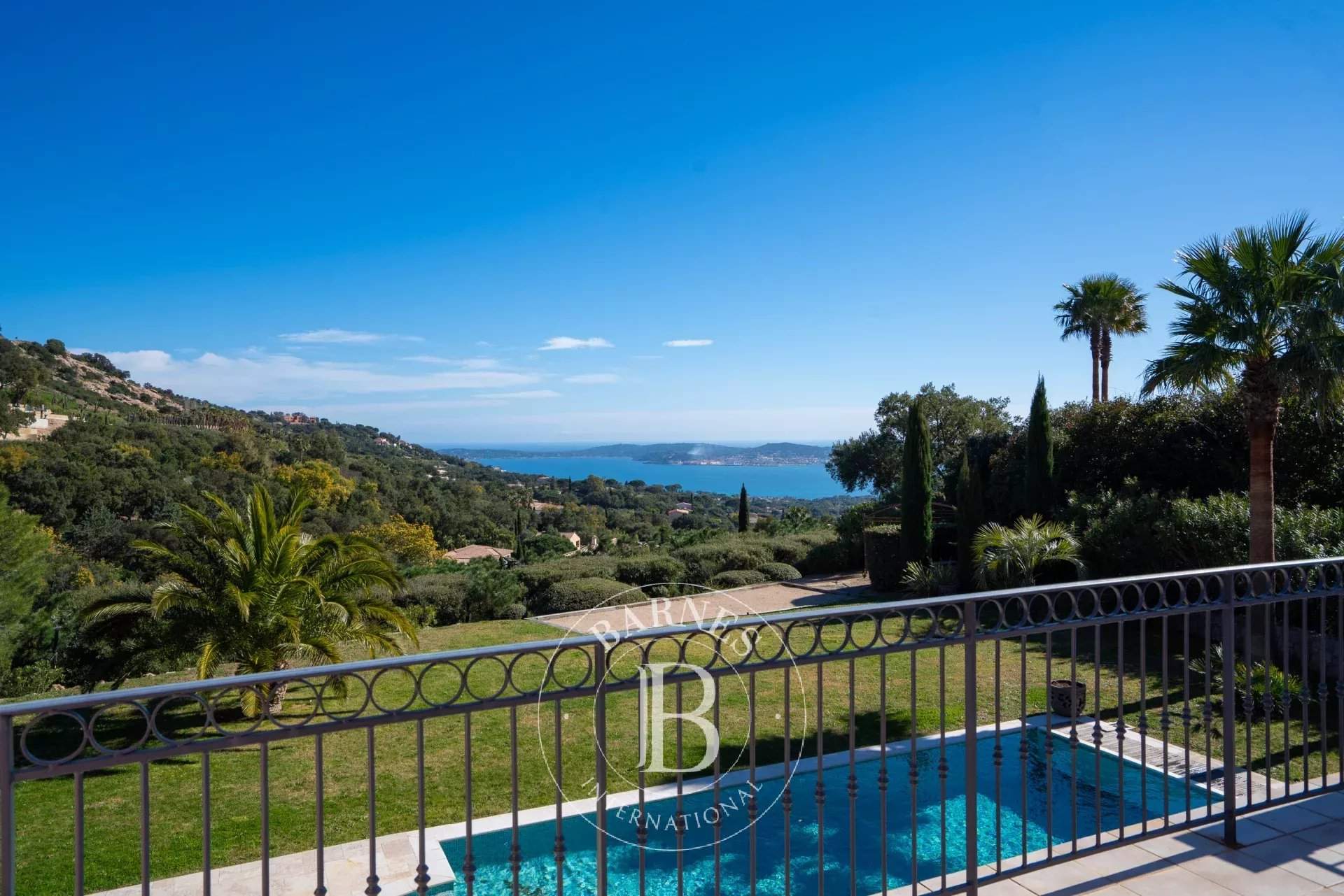 Grimaud  - Maison 6 Pi&egrave;ces 5 Chambres - picture 8