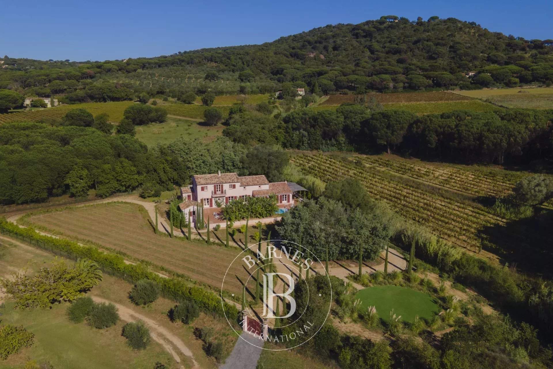 RAMATUELLE - ROUTE DES PLAGES - 6-BEDROOM VILLA - SWIMMING POOL picture 19