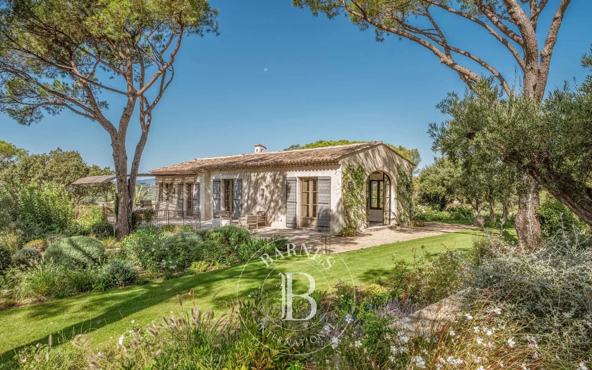 SAINT-TROPEZ - 9-BEDROOM VILLA - OPEN VIEW picture 19