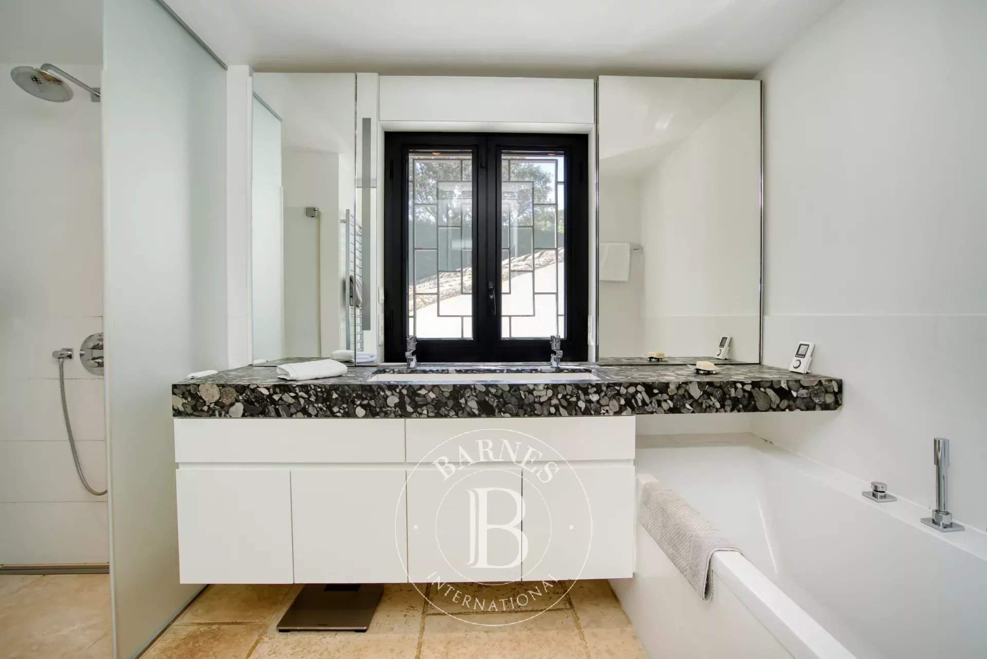 Grimaud  - Property 4 Bedrooms - picture 19