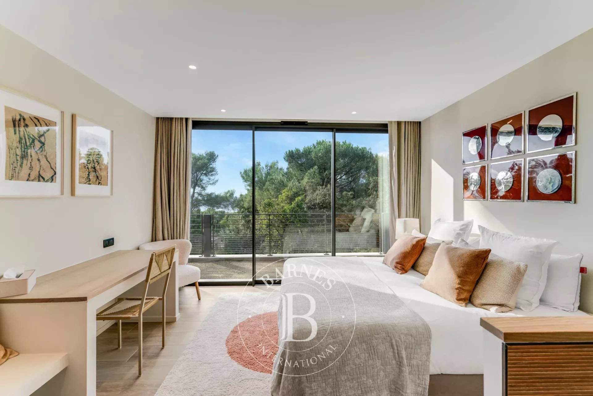 GIGARO - VILLA 6 CHAMBRES - PISCINE - VUE MER picture 9