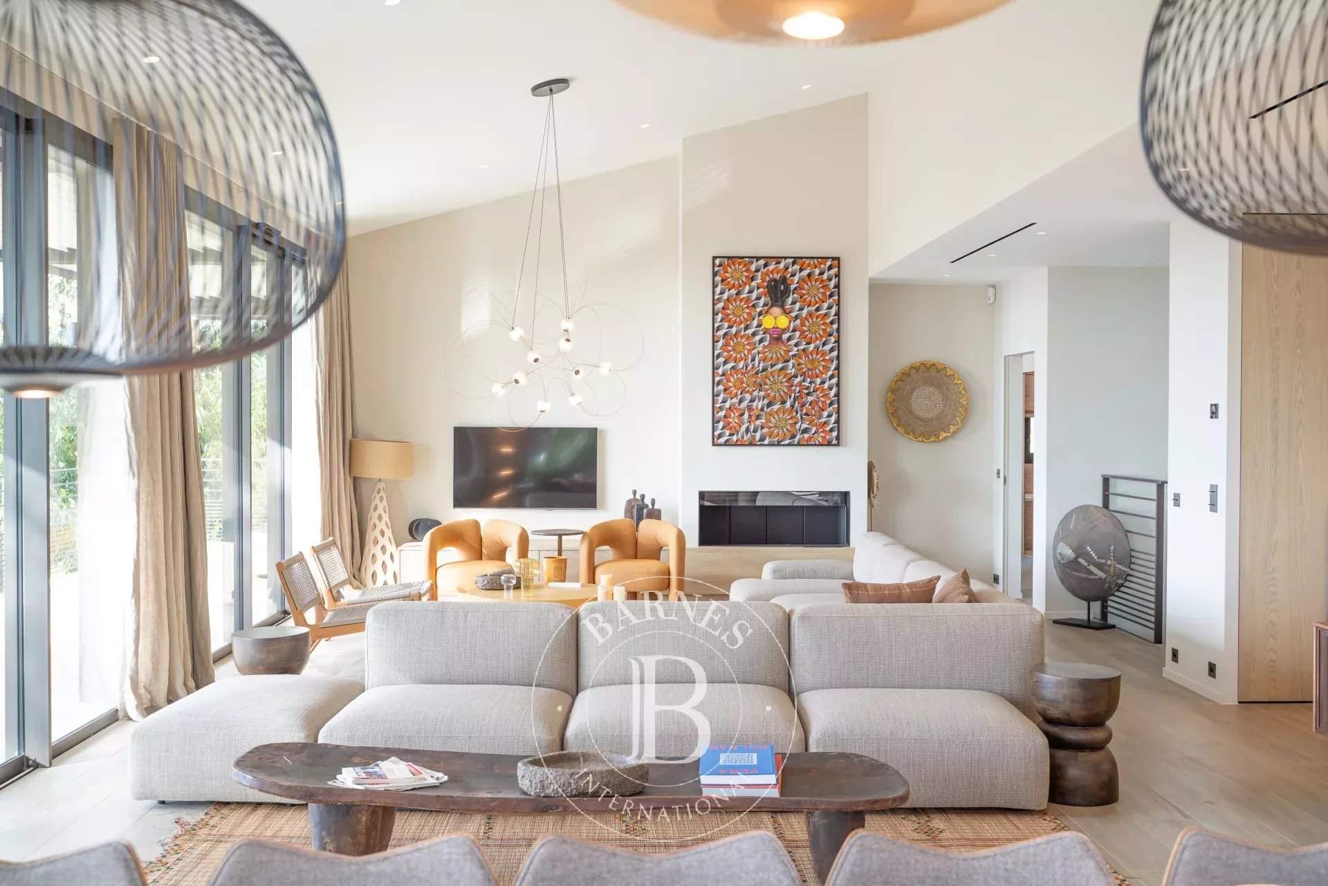 GIGARO - VILLA 6 CHAMBRES - PISCINE - VUE MER picture 3