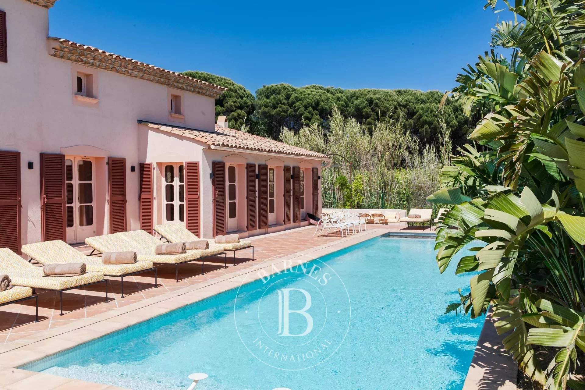 RAMATUELLE - ROUTE DES PLAGES - 6-BEDROOM VILLA - SWIMMING POOL picture 13