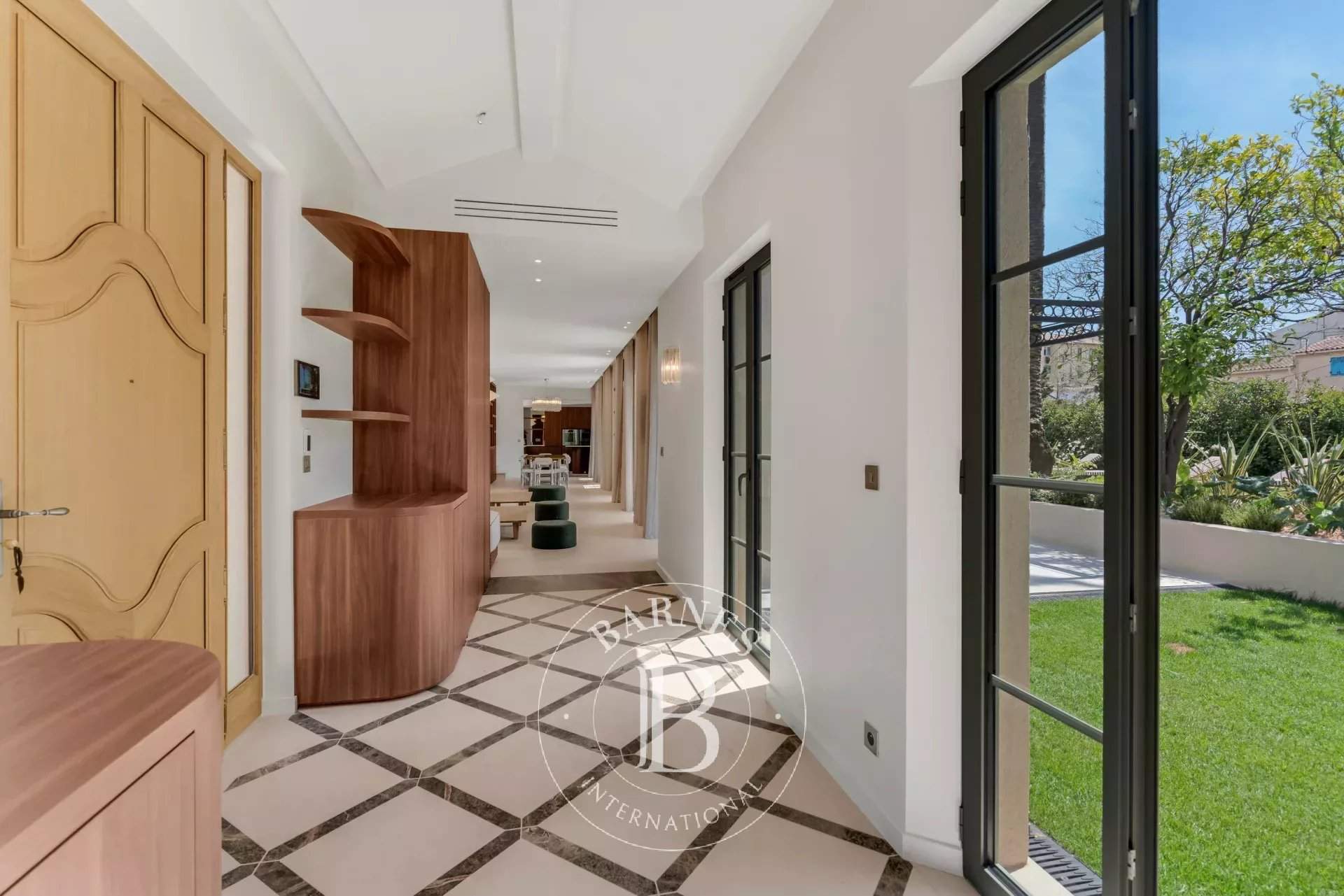 VILLA SAINT-TROPEZ - 5 CHAMBRES - PISCINE - VILLAGE picture 3
