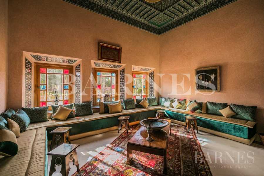 Marrakech  - Maison 15 Pièces 8 Chambres