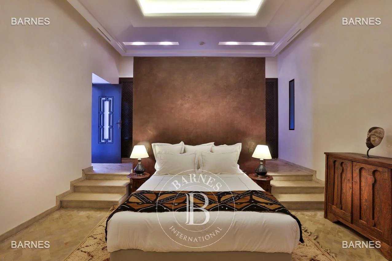 Marrakech  - Villa 50 Pièces 24 Chambres