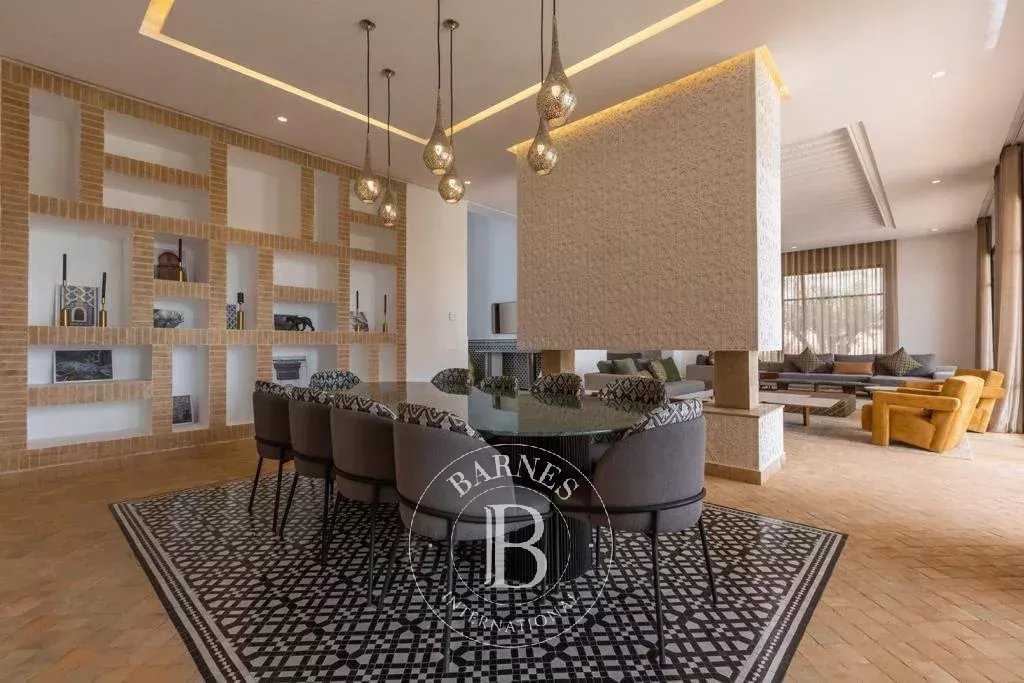 Marrakech  - Villa 8 Pi&egrave;ces 5 Chambres